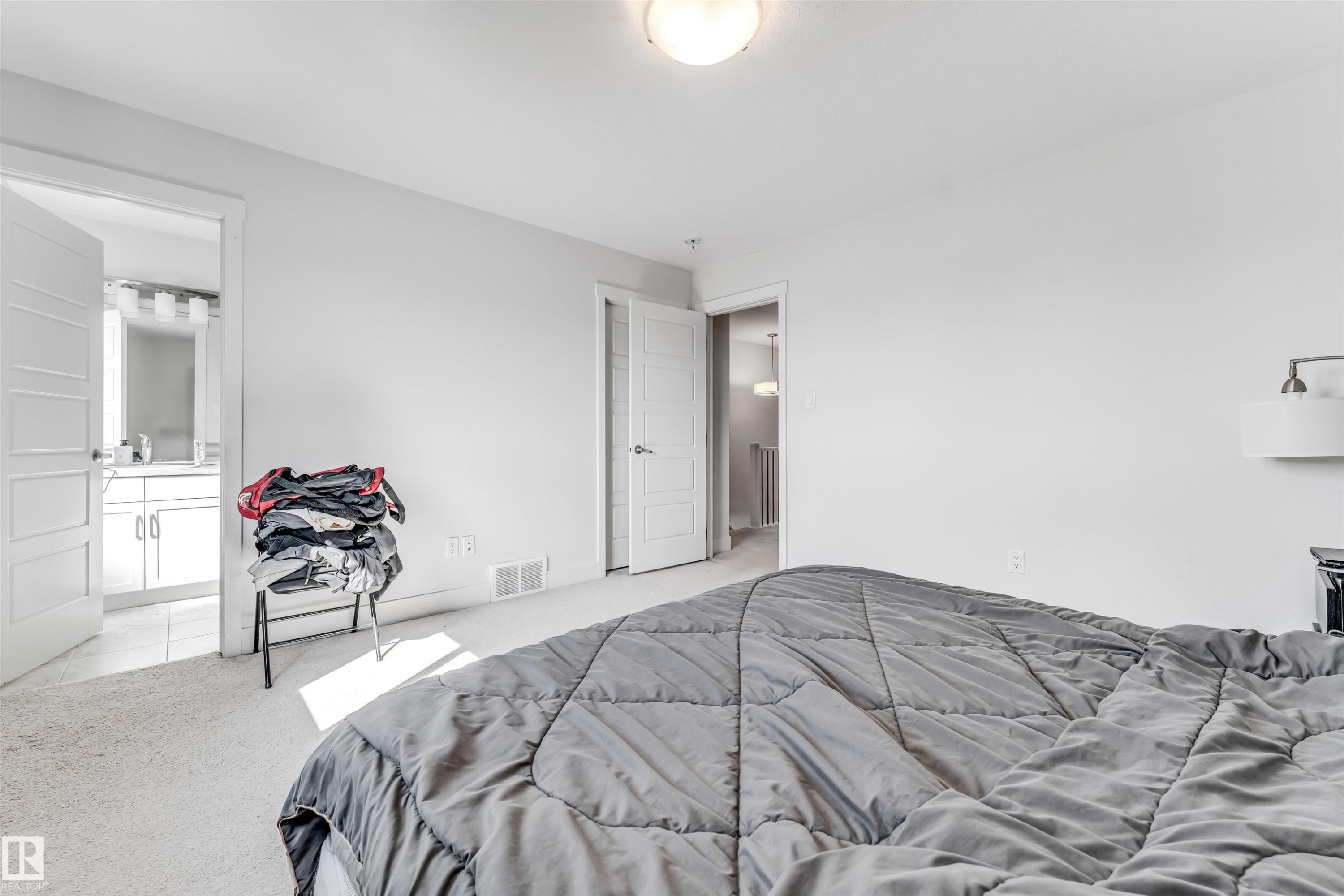 1536 21 Street, Edmonton, AB
