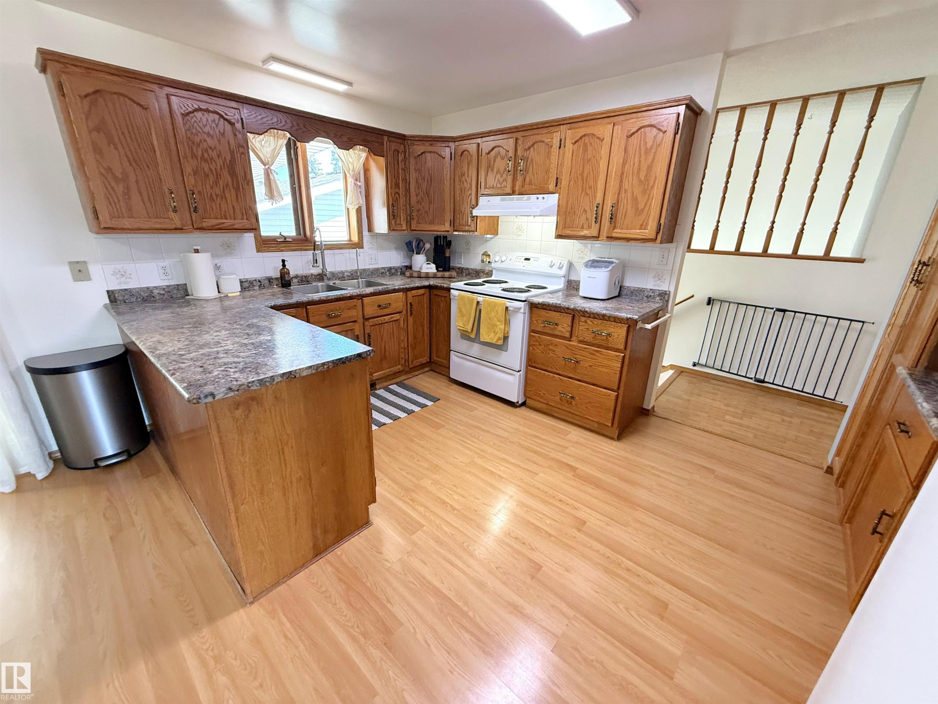5003 57 Avenue, Stony Plain, AB
