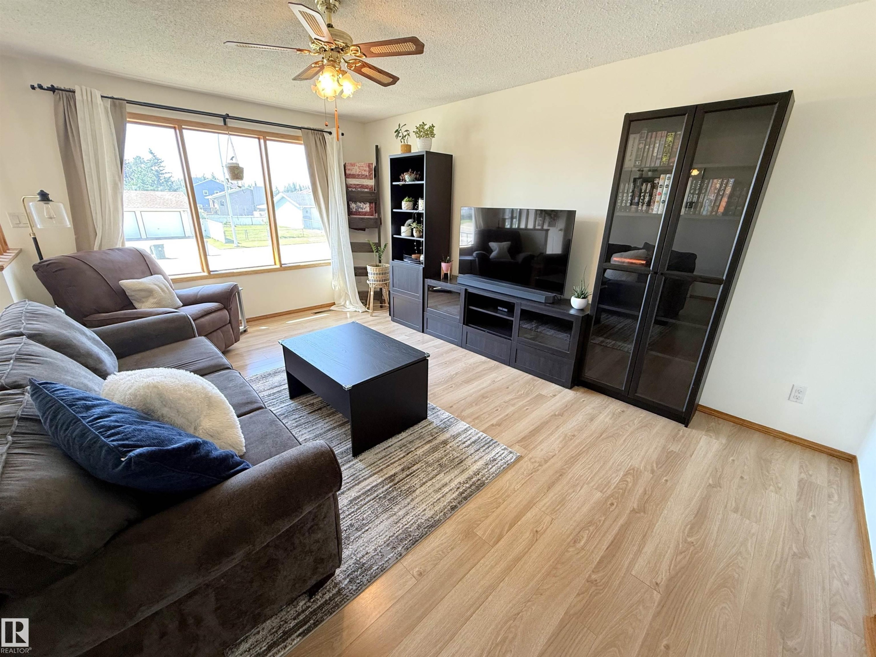 5003 57 Avenue, Stony Plain, AB