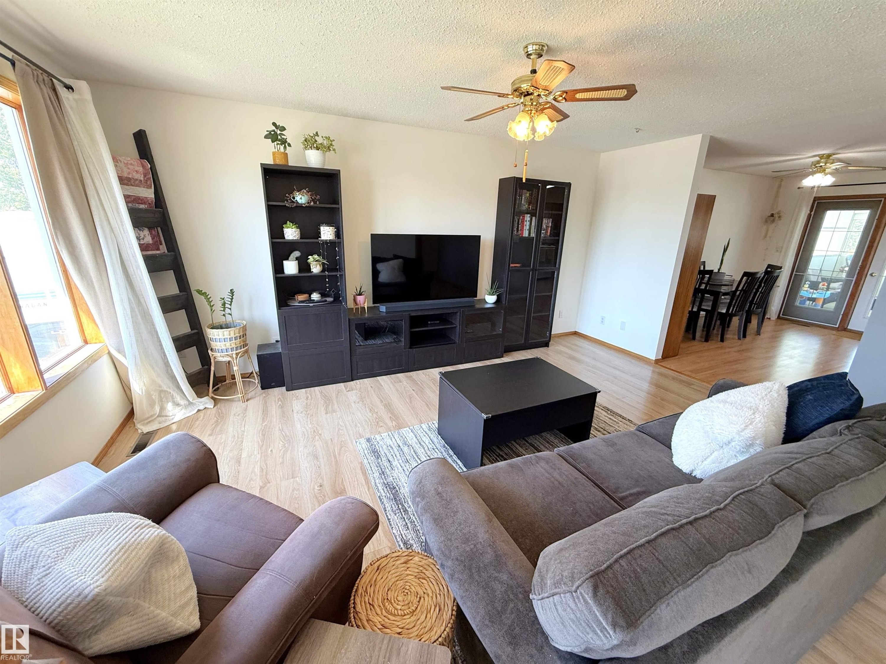 5003 57 Avenue, Stony Plain, AB