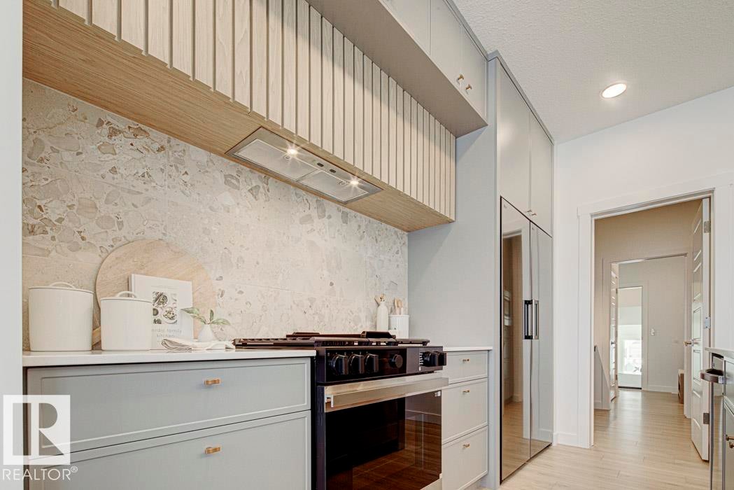 17631 7 Street, Edmonton, AB