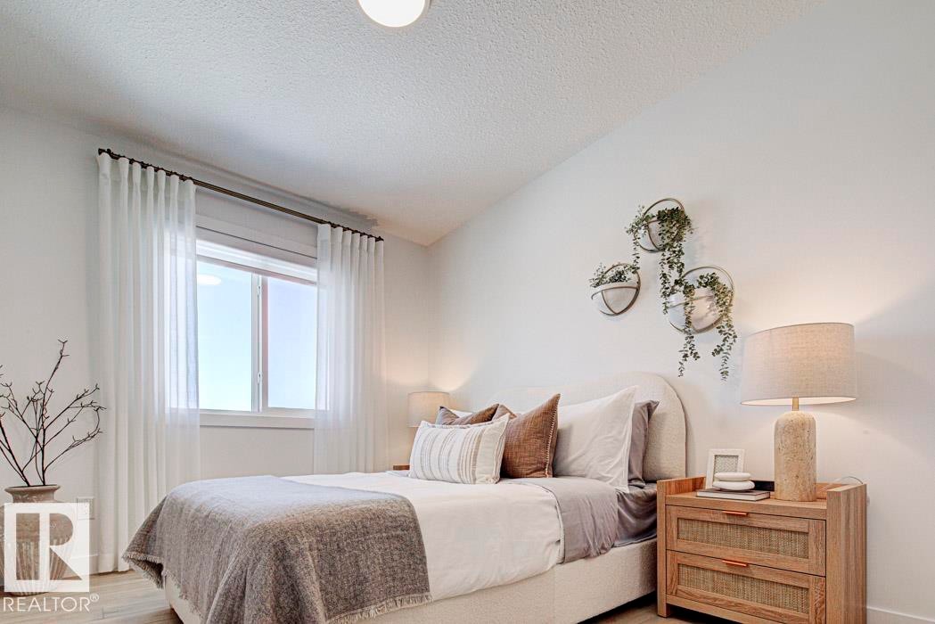 17631 7 Street, Edmonton, AB