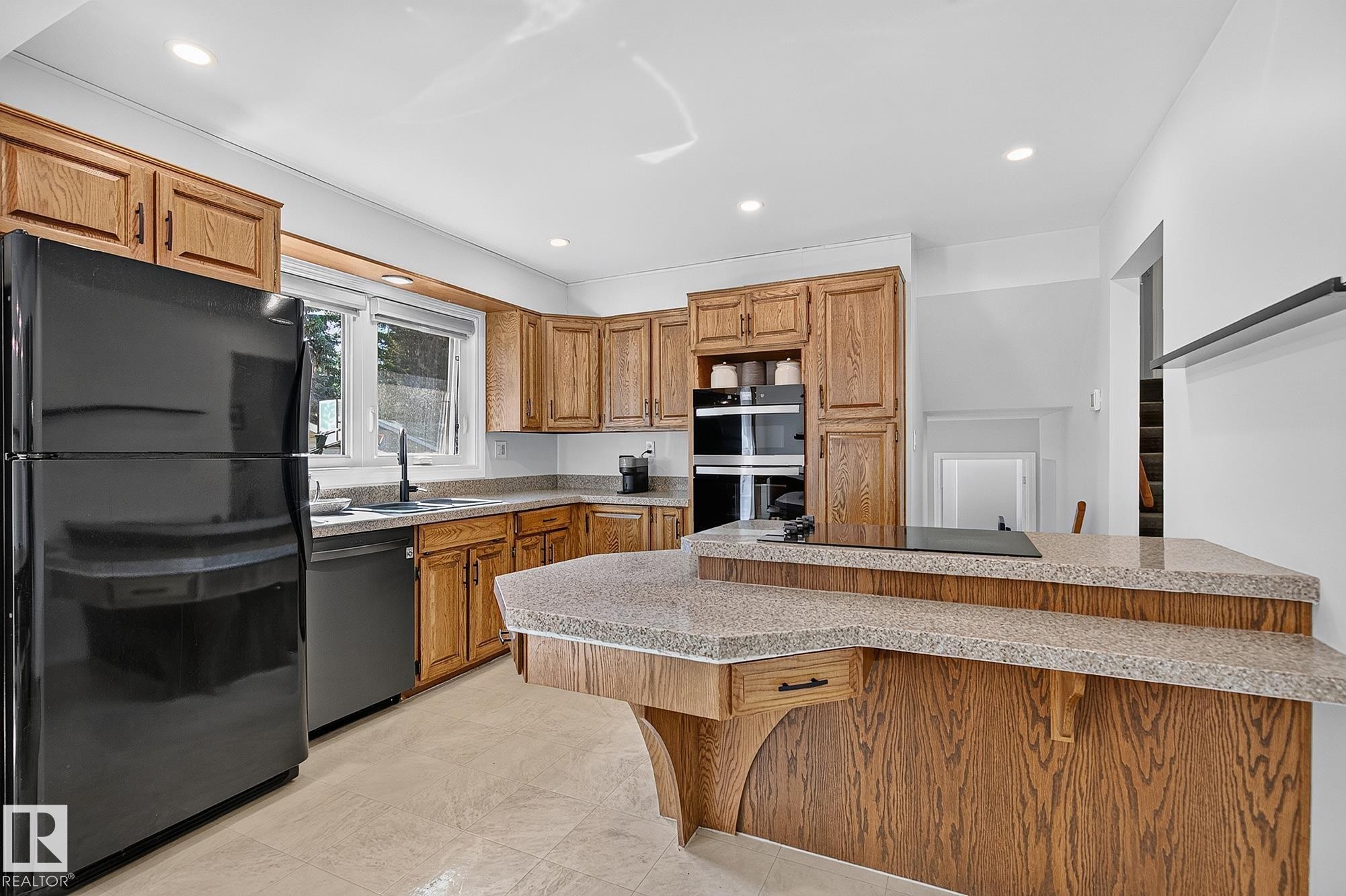 7707 156 Street Nw, Edmonton, AB