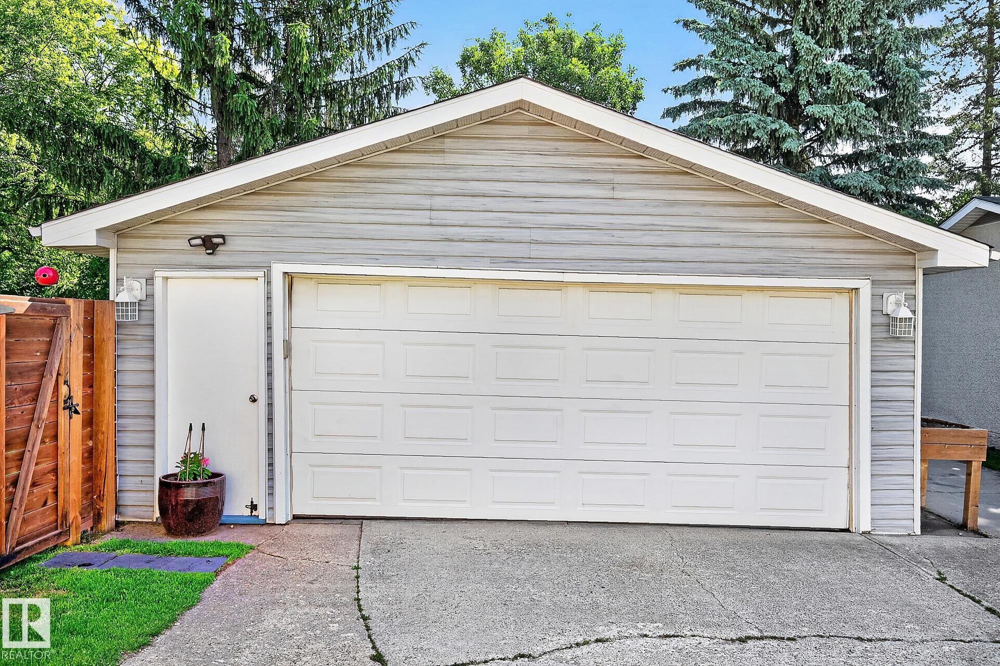 7707 156 Street Nw, Edmonton, AB