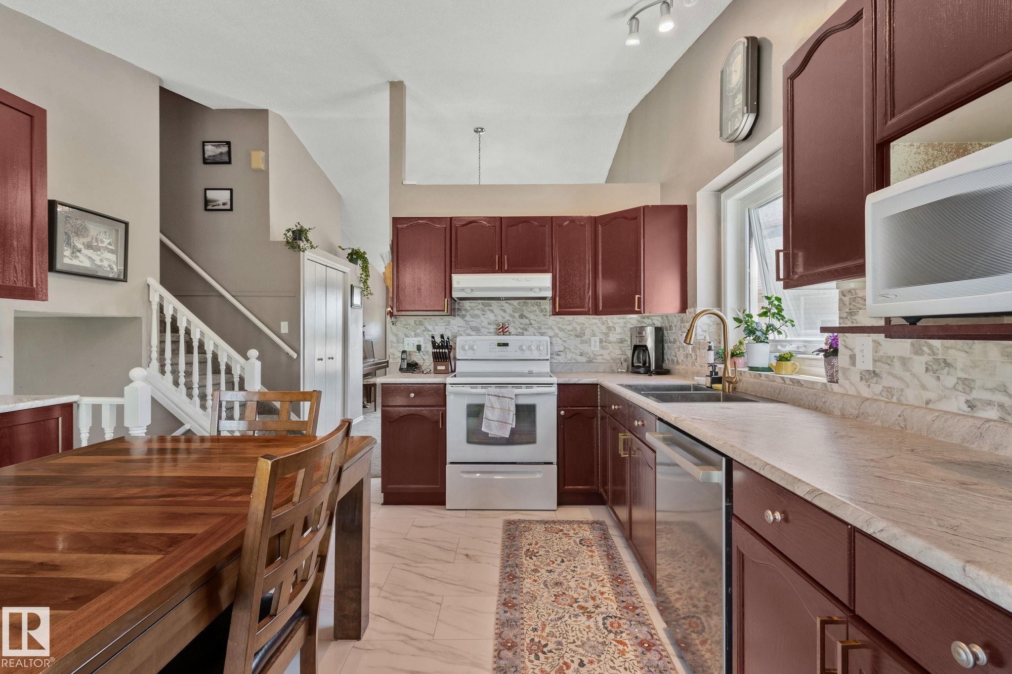 9615 175 Avenue, Edmonton, AB