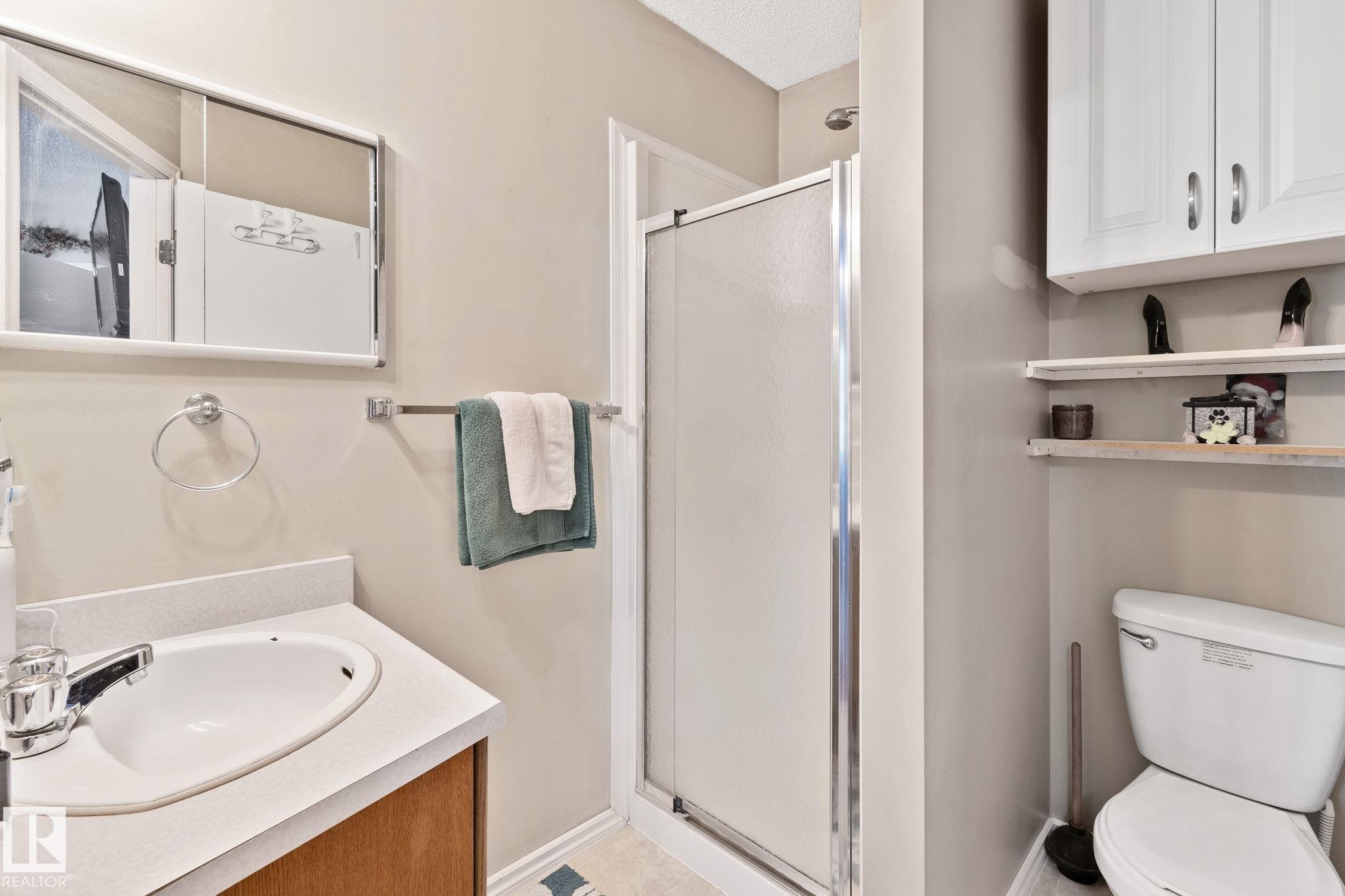 9615 175 Avenue, Edmonton, AB