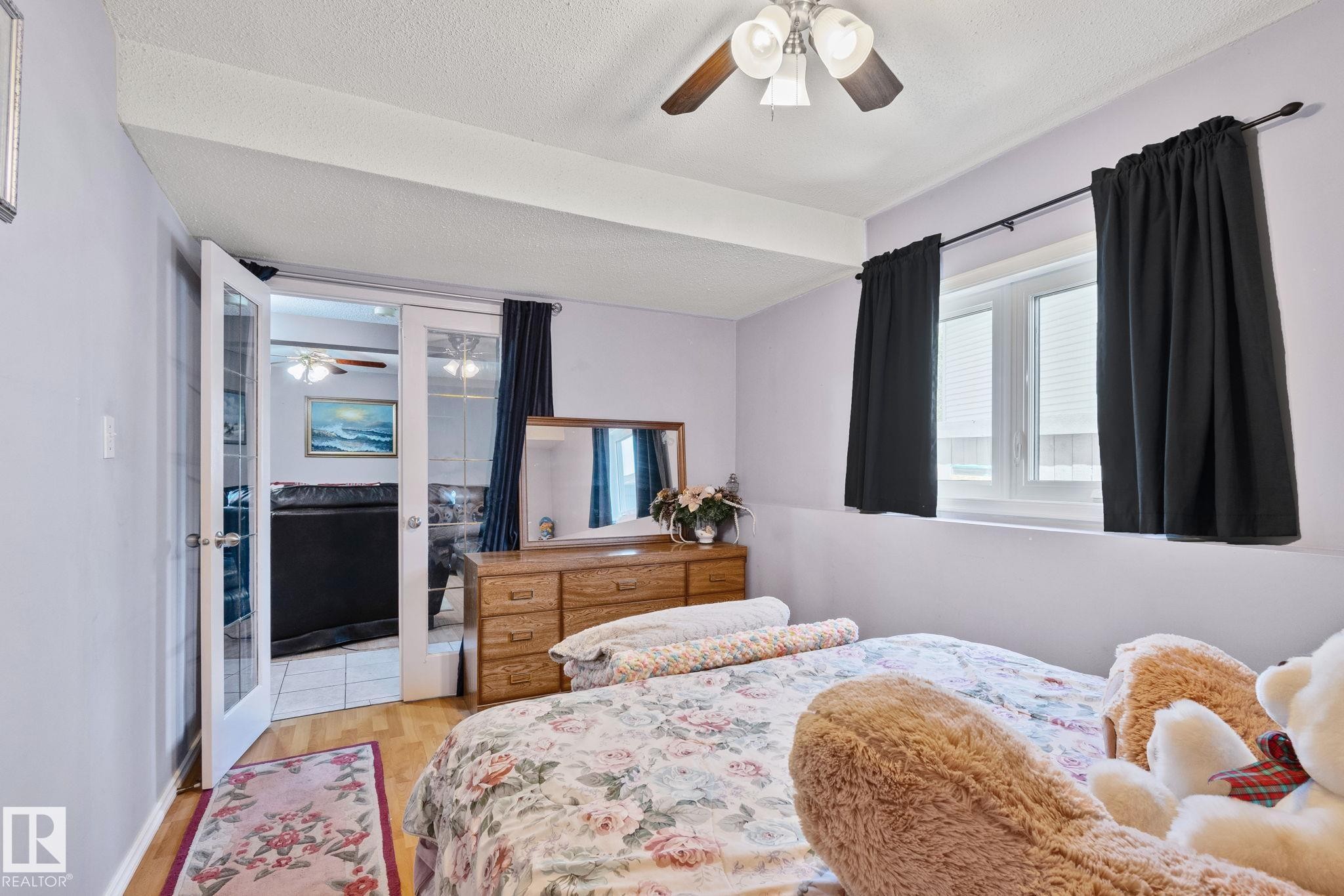 9615 175 Avenue, Edmonton, AB