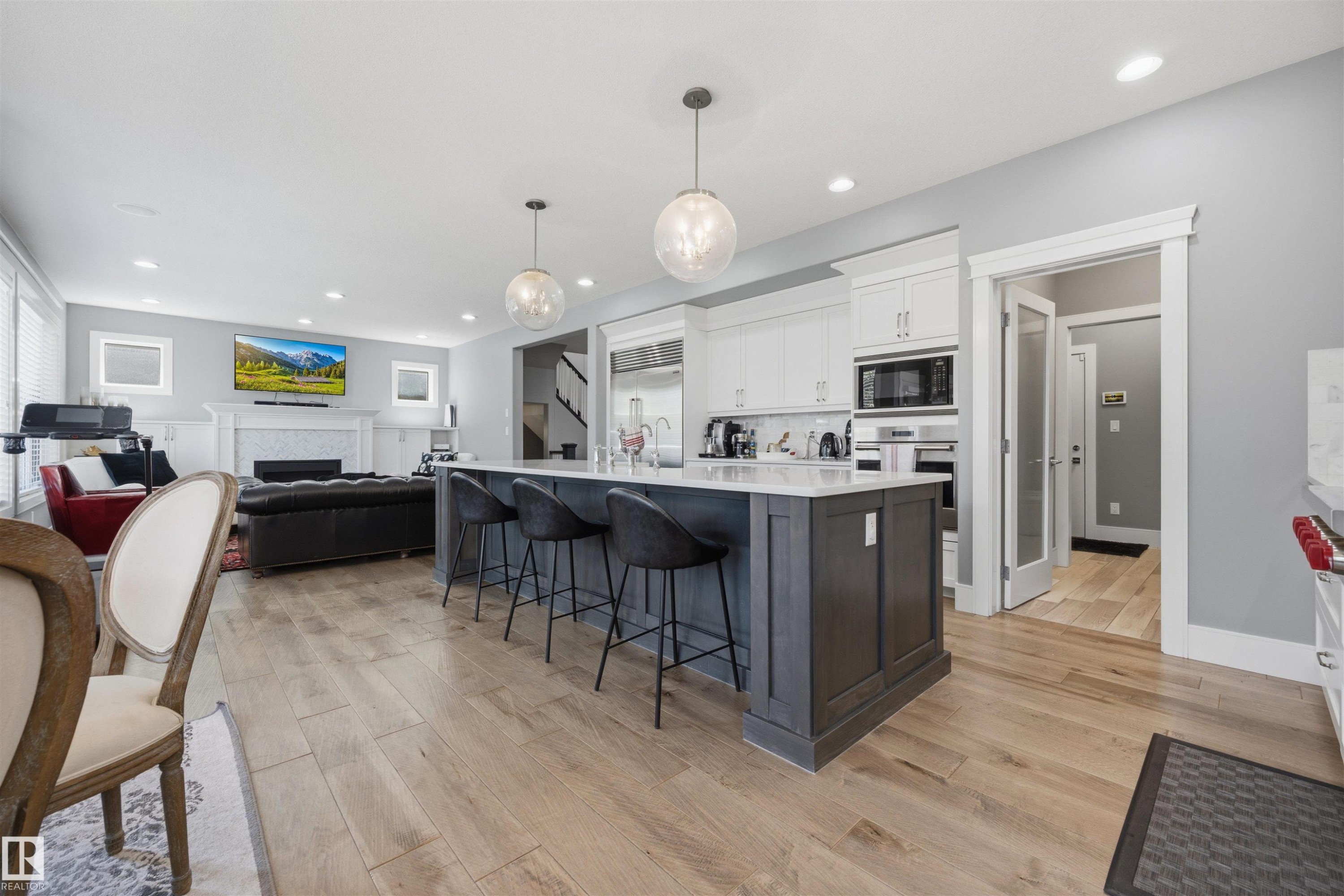 1305 Hainstock Way Sw, Edmonton, AB