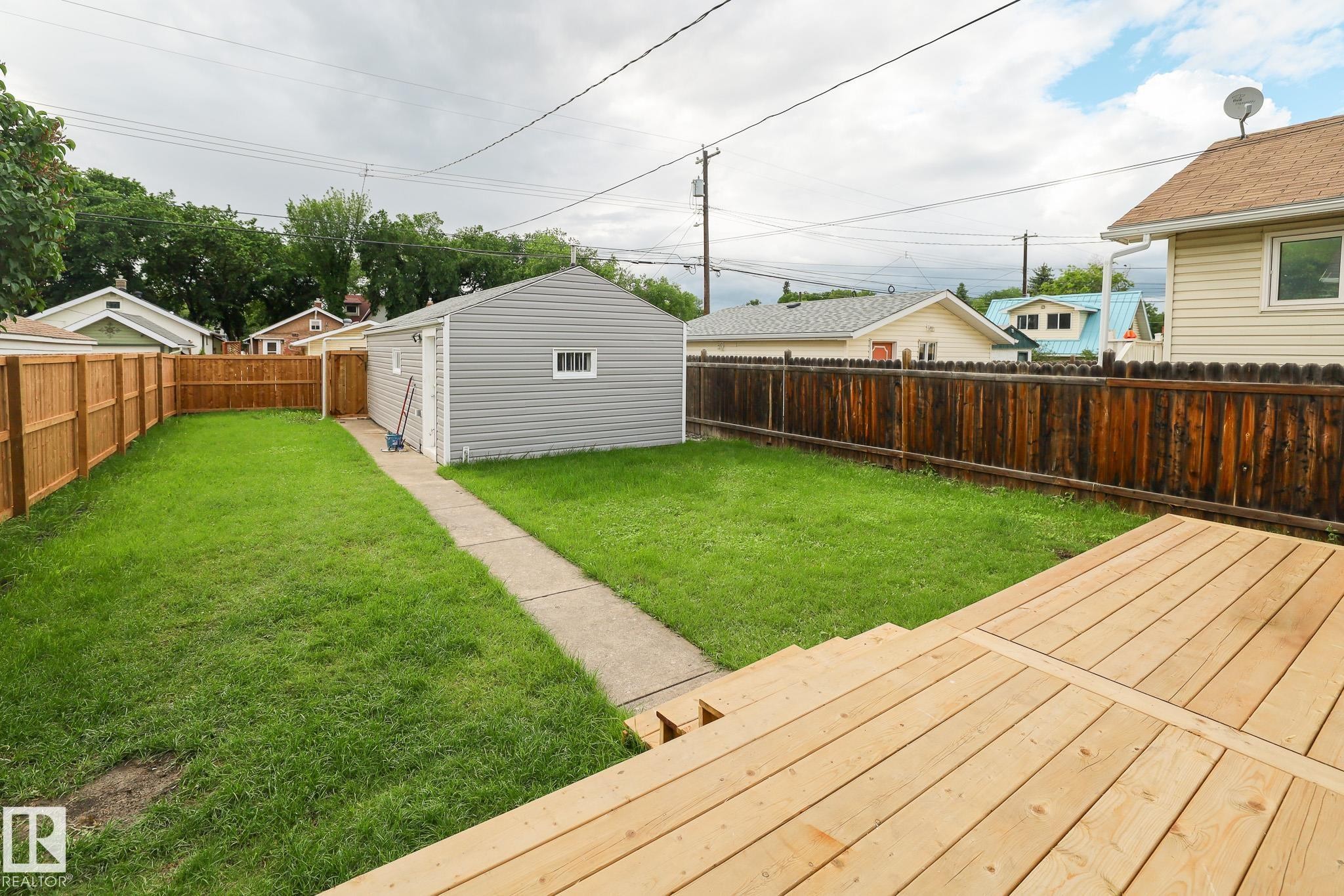 11536 95A Street, Edmonton, AB