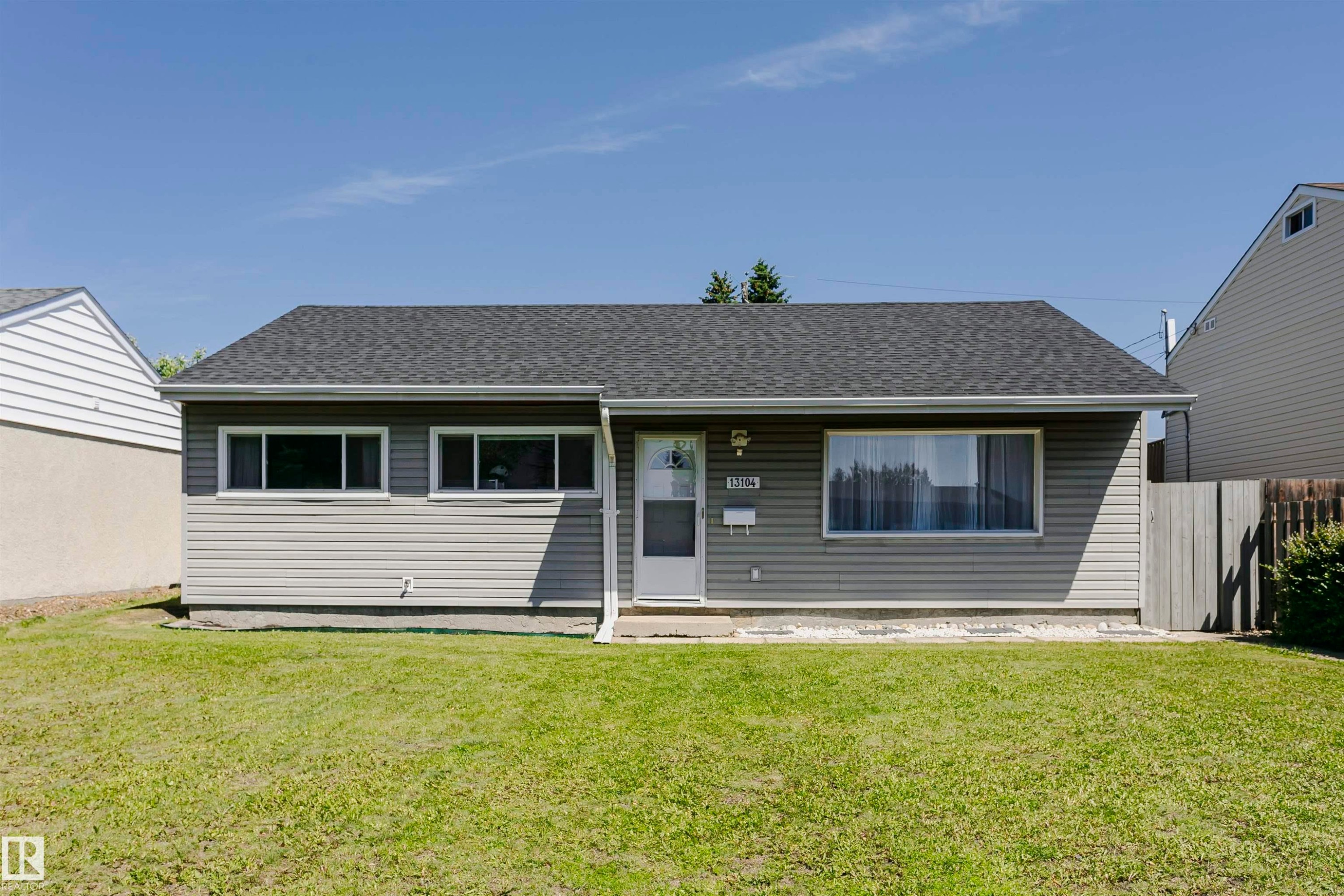 13104 128 Avenue Nw, Edmonton, AB - Outdoor