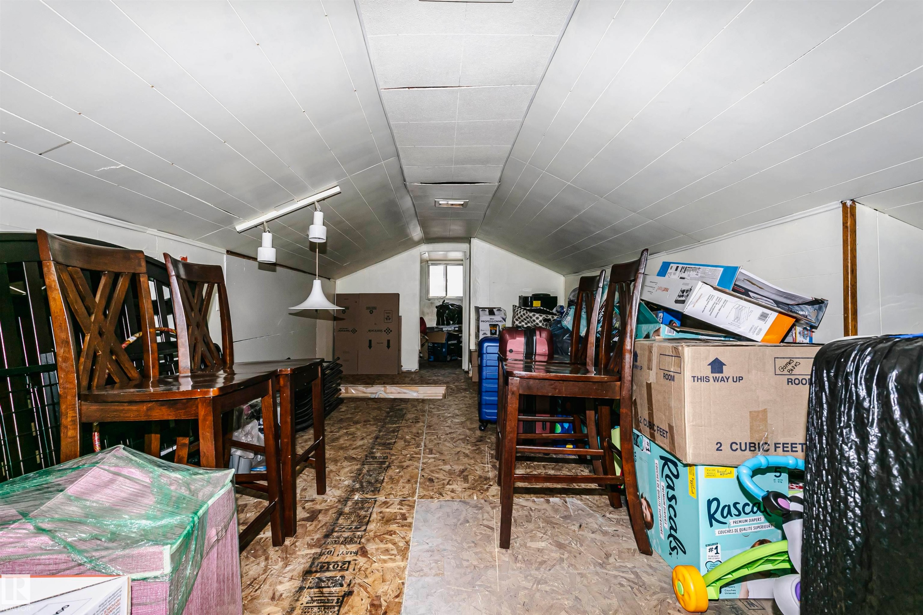 13104 128 Avenue Nw, Edmonton, AB - Indoor Photo Showing Other Room