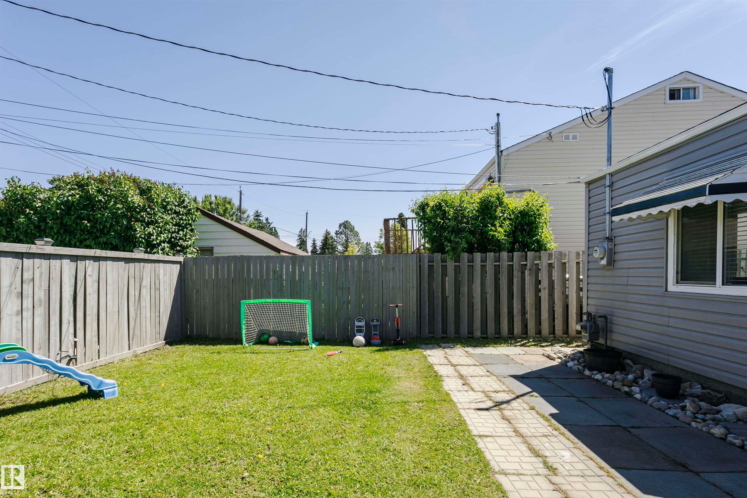 13104 128 Avenue Nw, Edmonton, AB - Outdoor