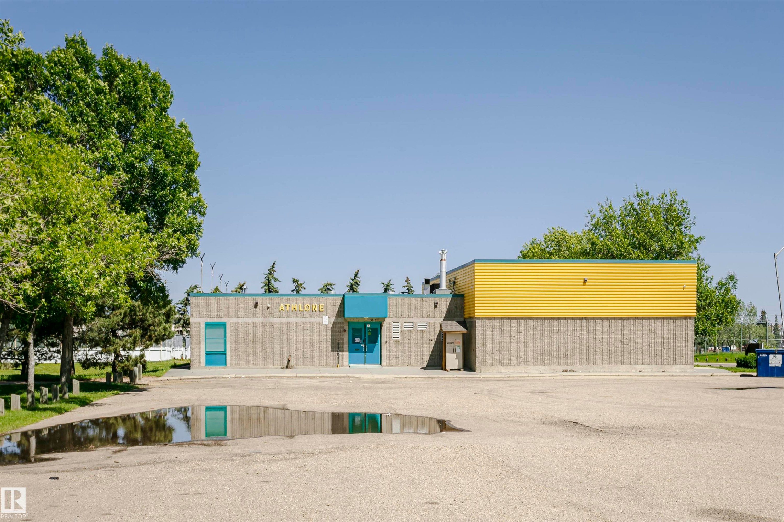 13104 128 Avenue Nw, Edmonton, AB - Outdoor