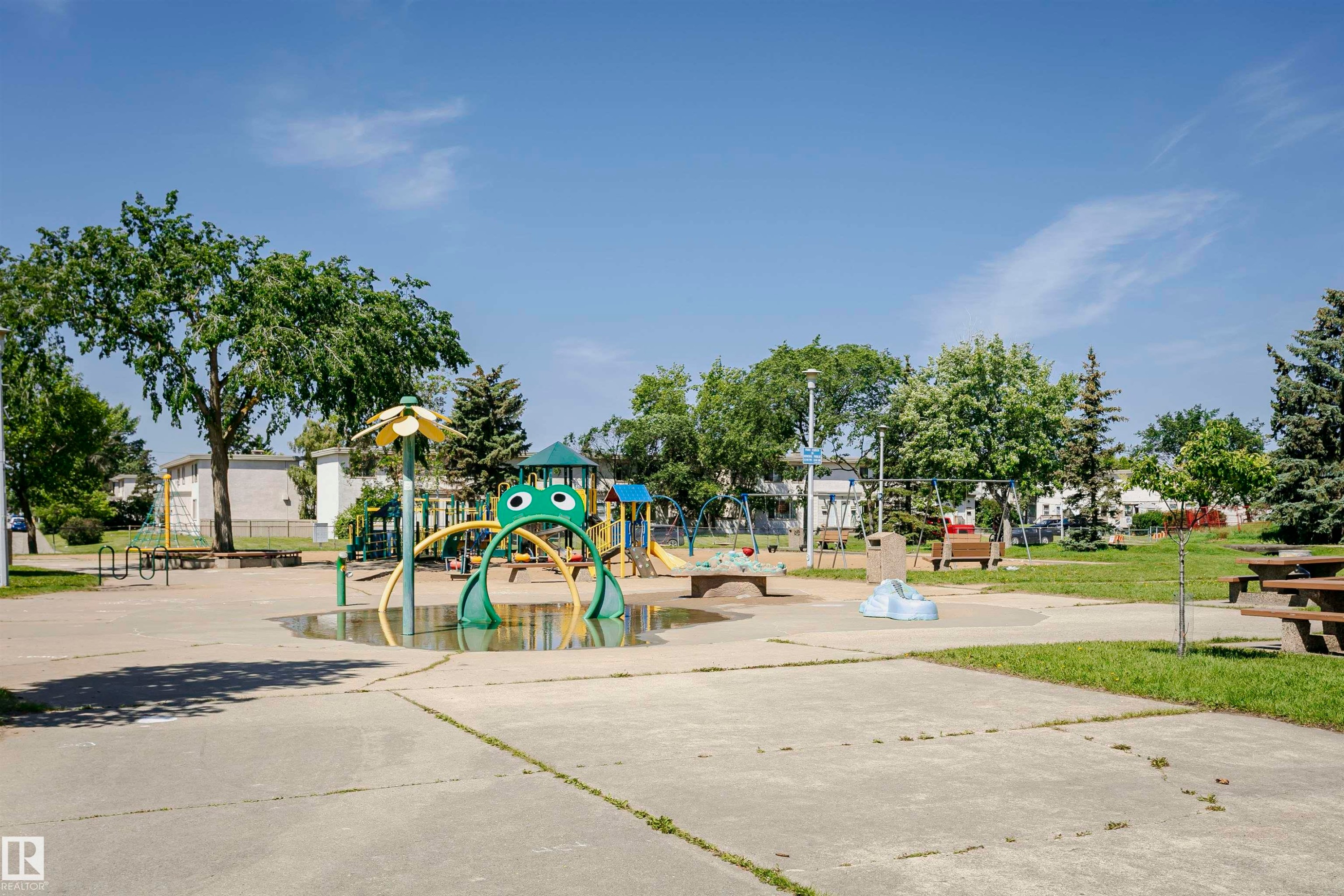 13104 128 Avenue Nw, Edmonton, AB - Outdoor