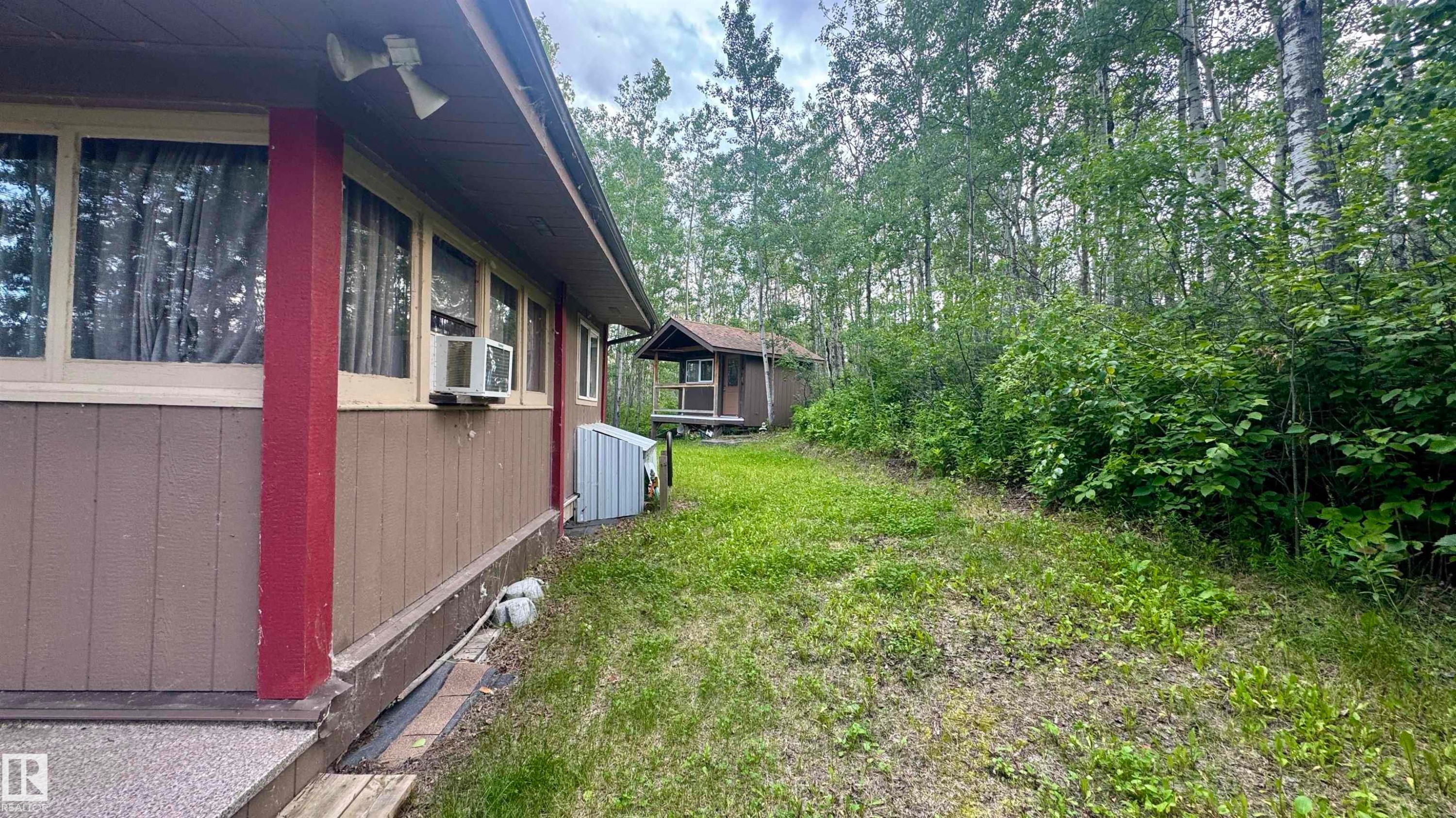 428 11121 Twp Road 595, Rural St. Paul County, AB
