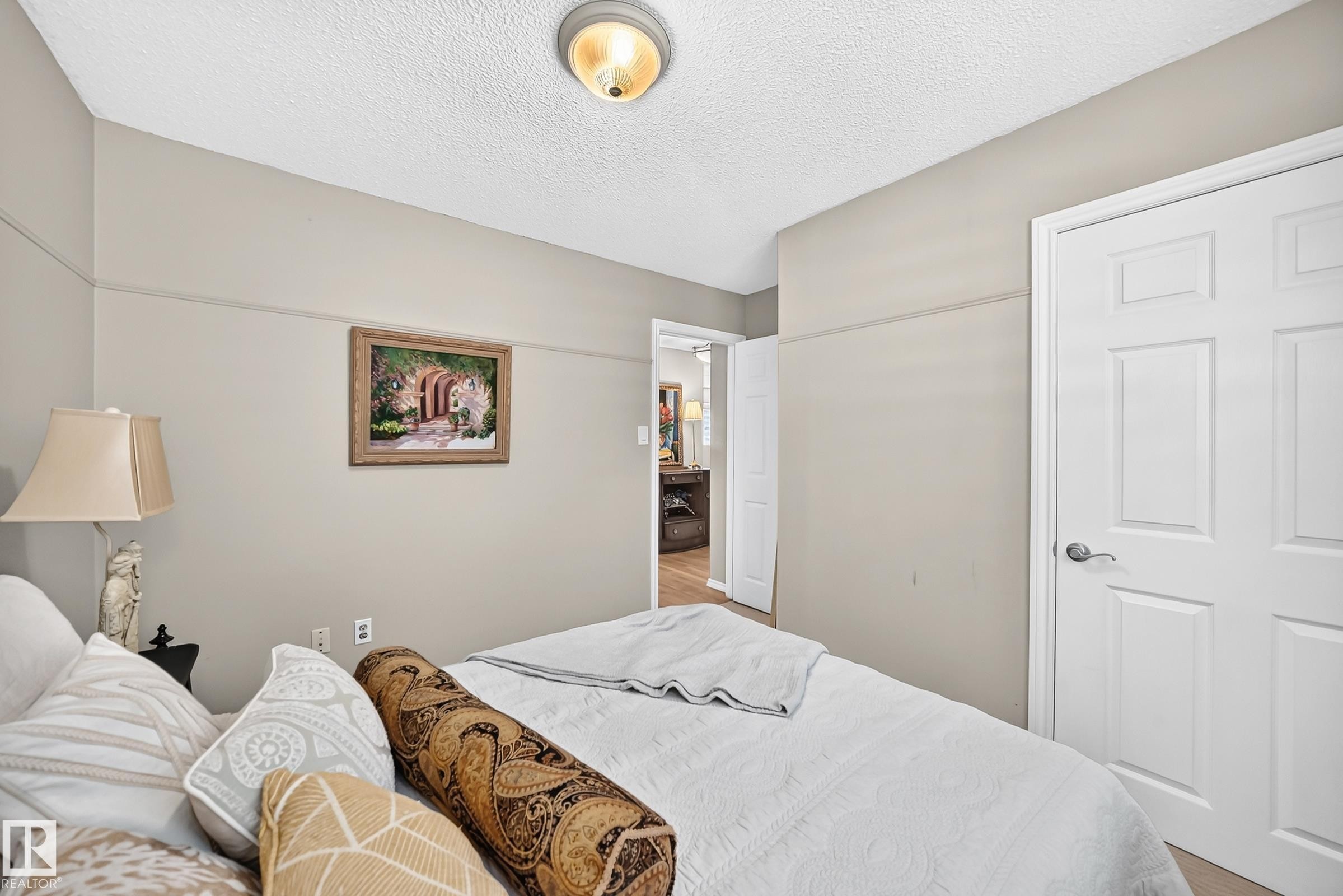 16024 78 Avenue, Edmonton, AB