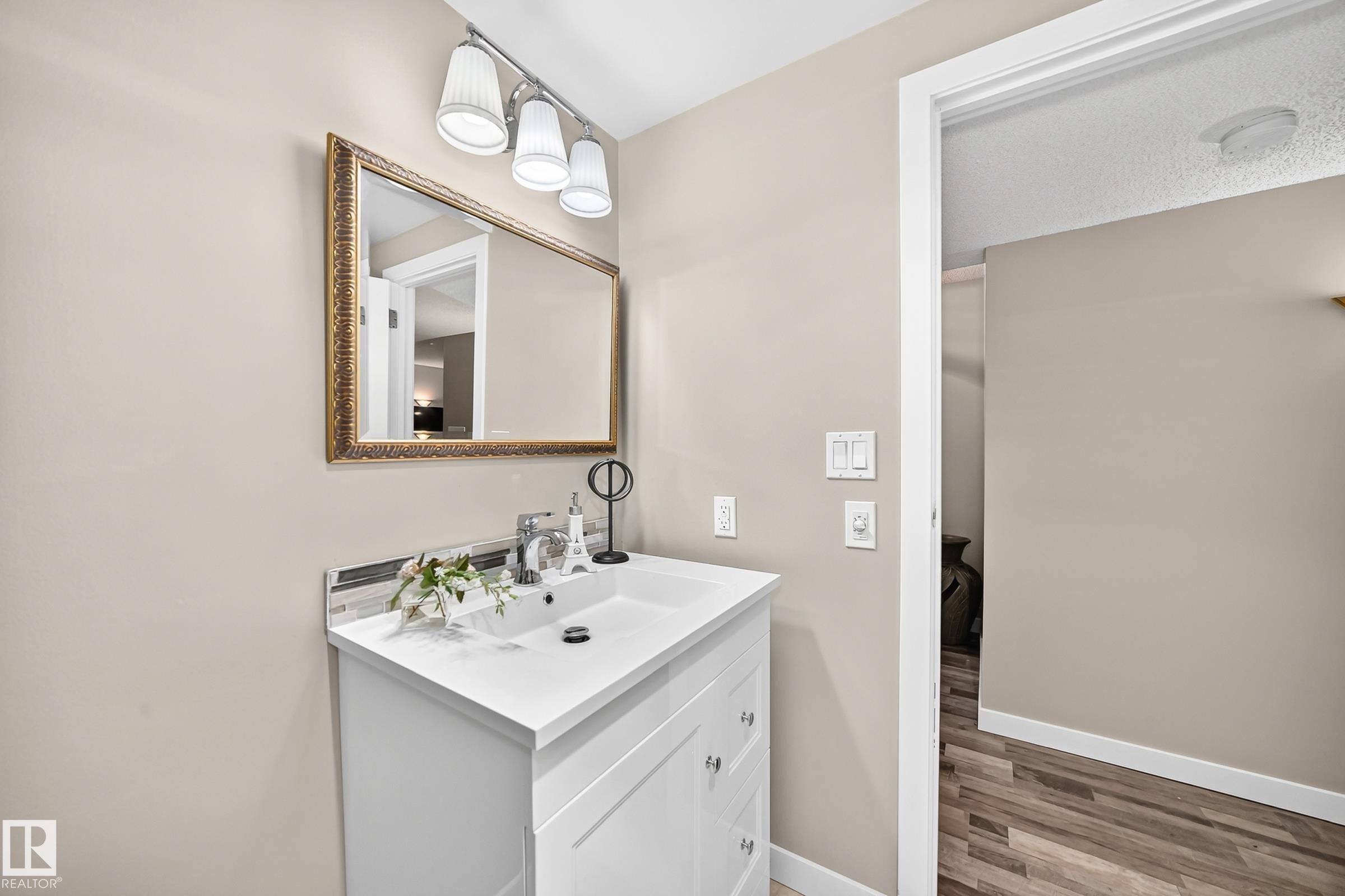 16024 78 Avenue, Edmonton, AB