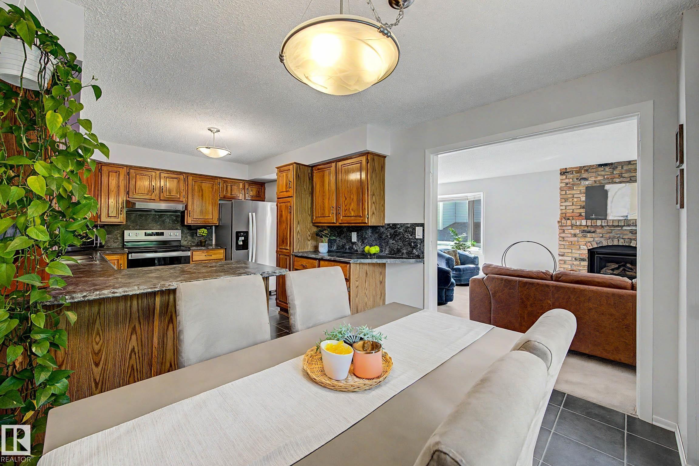 16 Whiteoaks Estates, St. Albert, AB