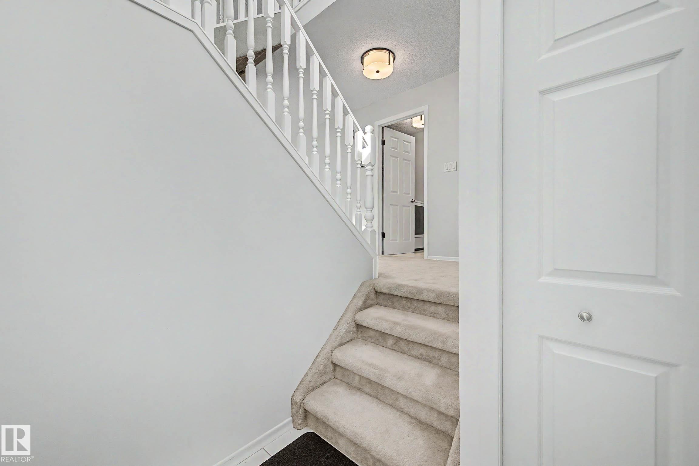 16 Whiteoaks Estates, St. Albert, AB