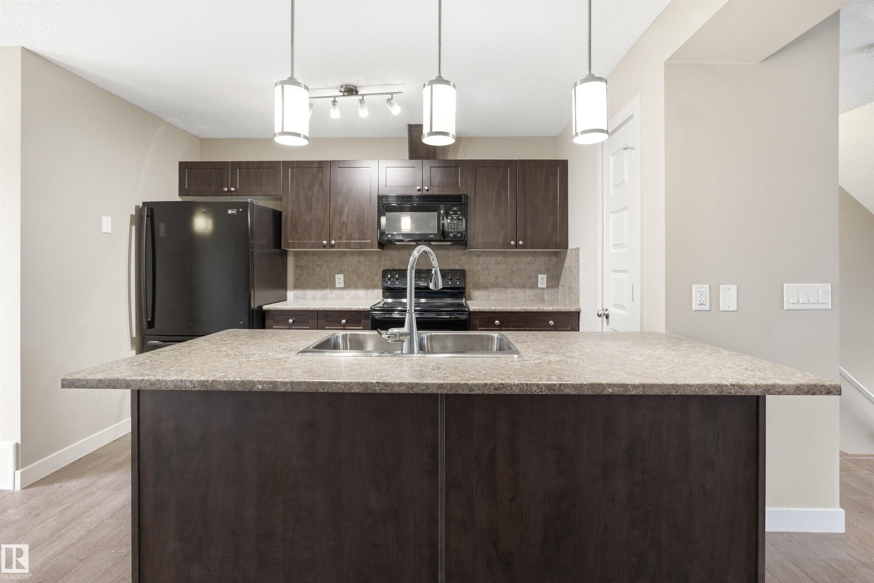 1780 Cunningham Wy, Edmonton, AB