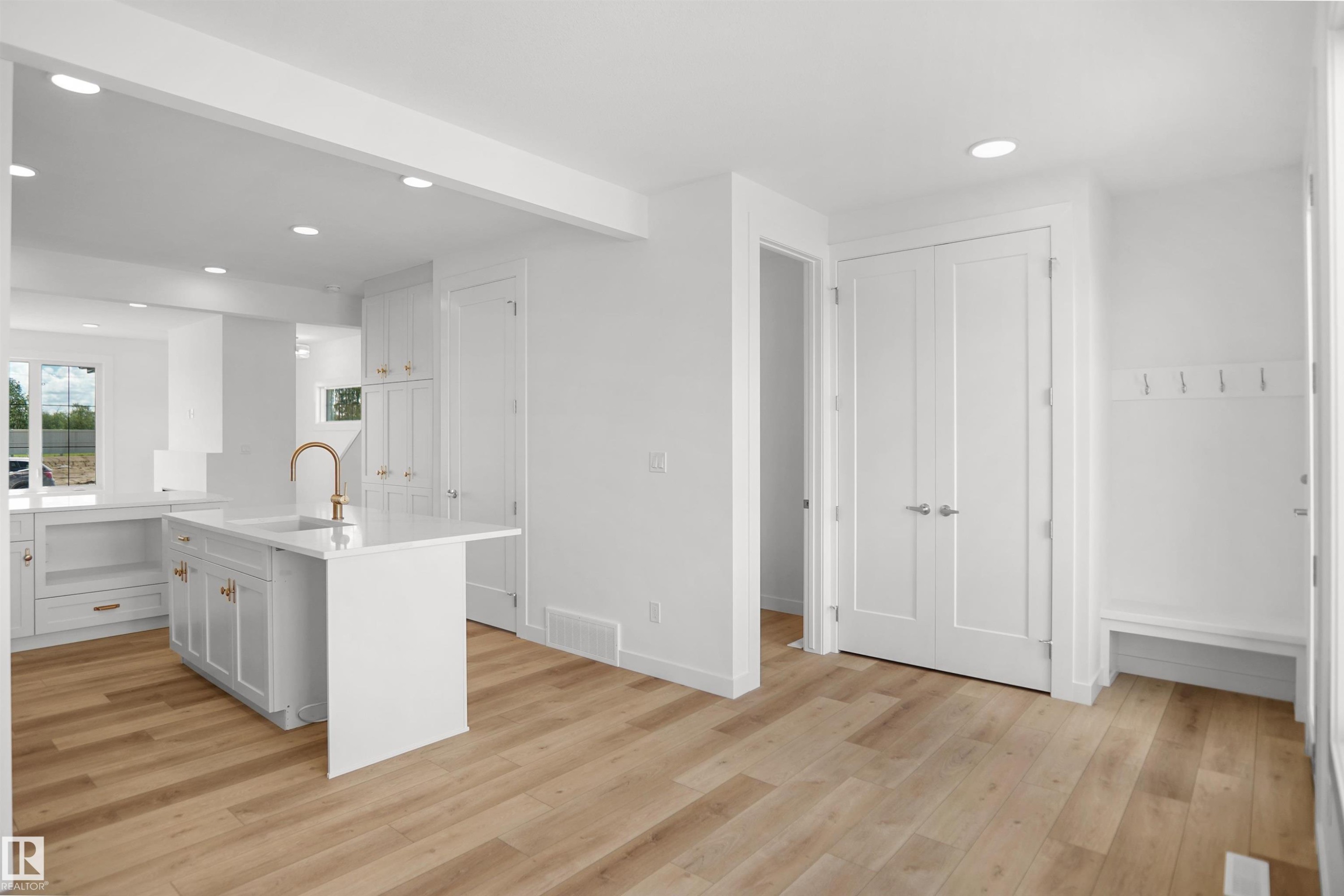 1308 9 Street Nw, Edmonton, AB - Indoor Photo Showing Kitchen