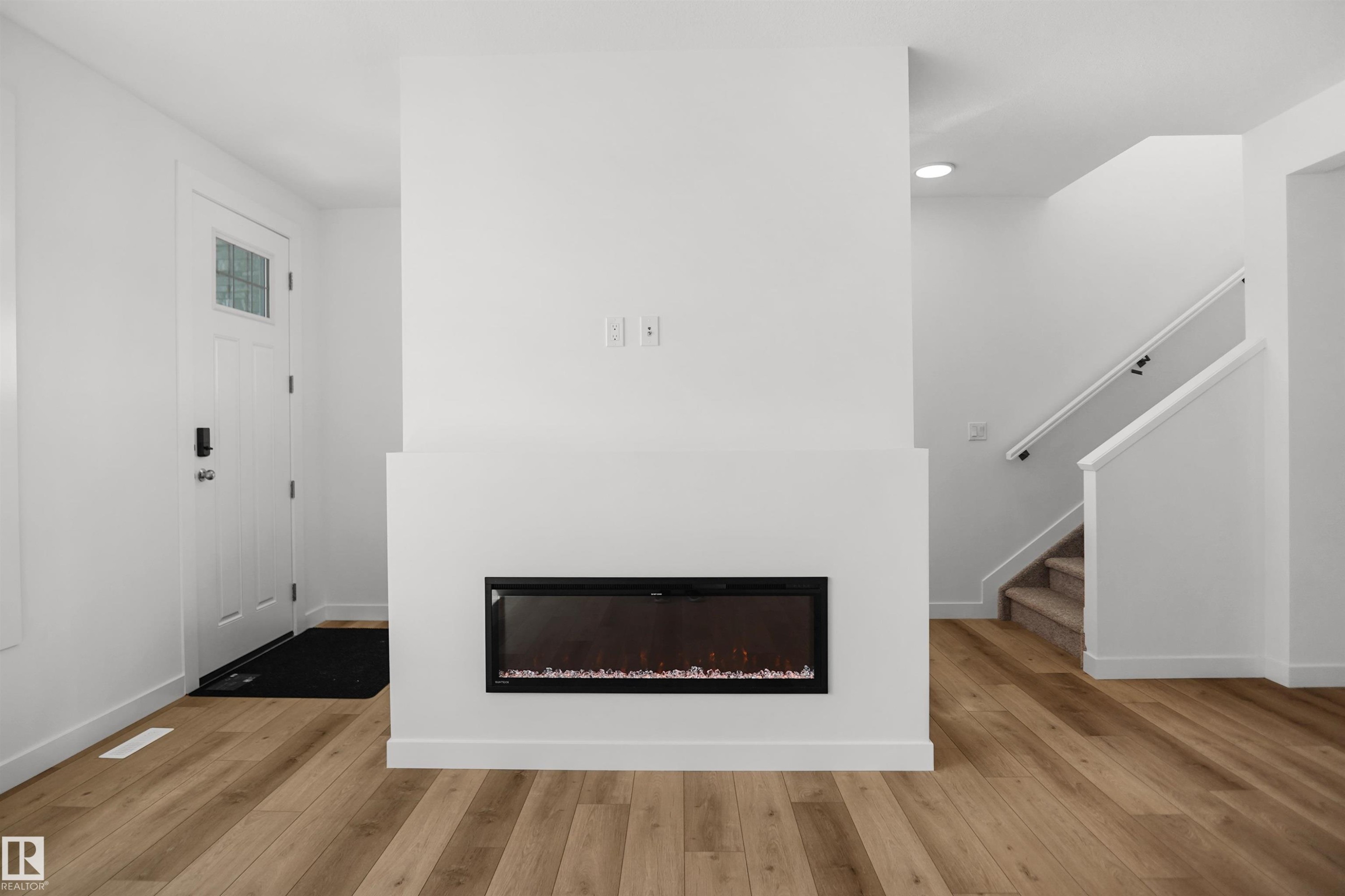 1308 9 Street Nw, Edmonton, AB - Indoor Photo Showing Living Room With Fireplace