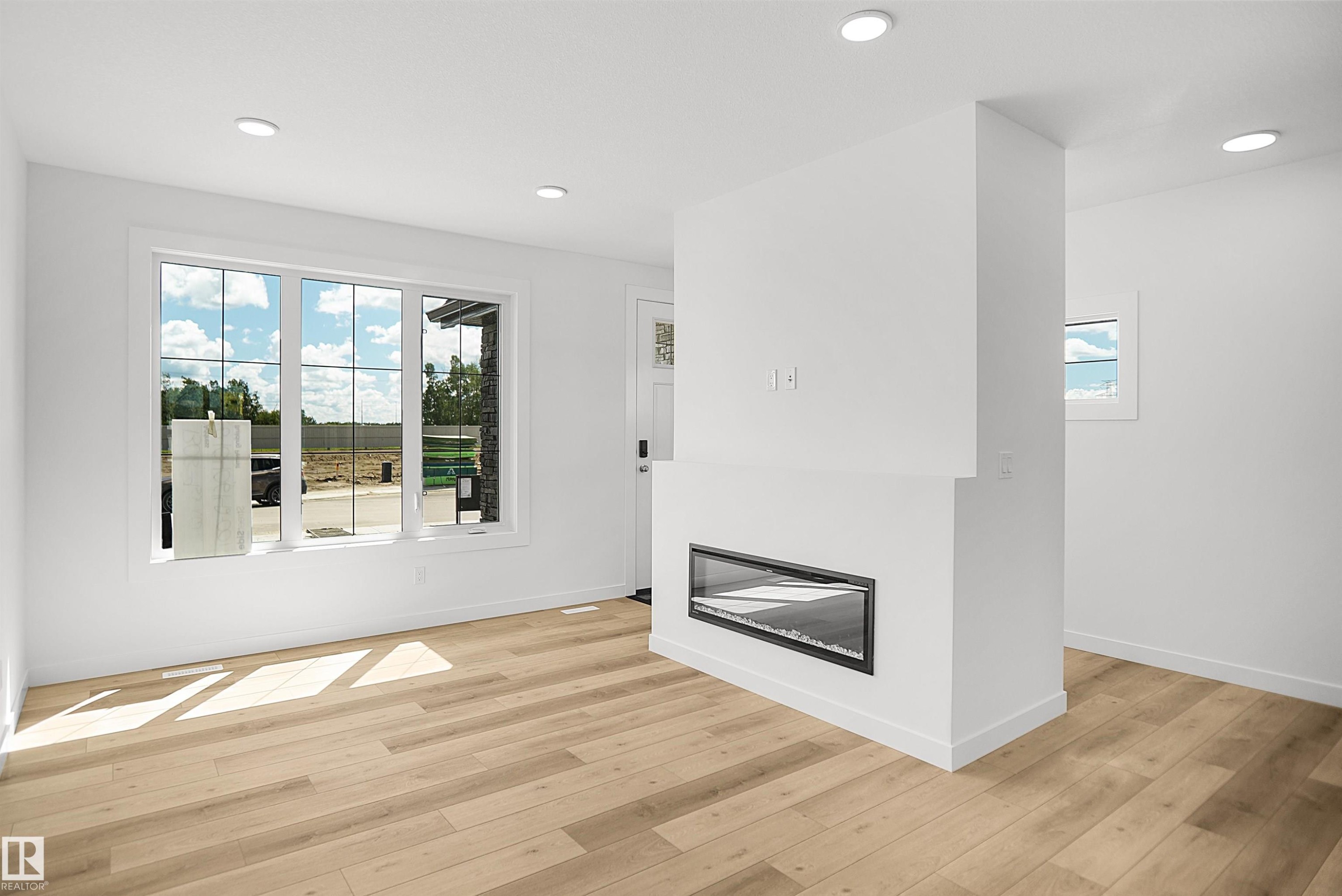 1308 9 Street Nw, Edmonton, AB - Indoor With Fireplace