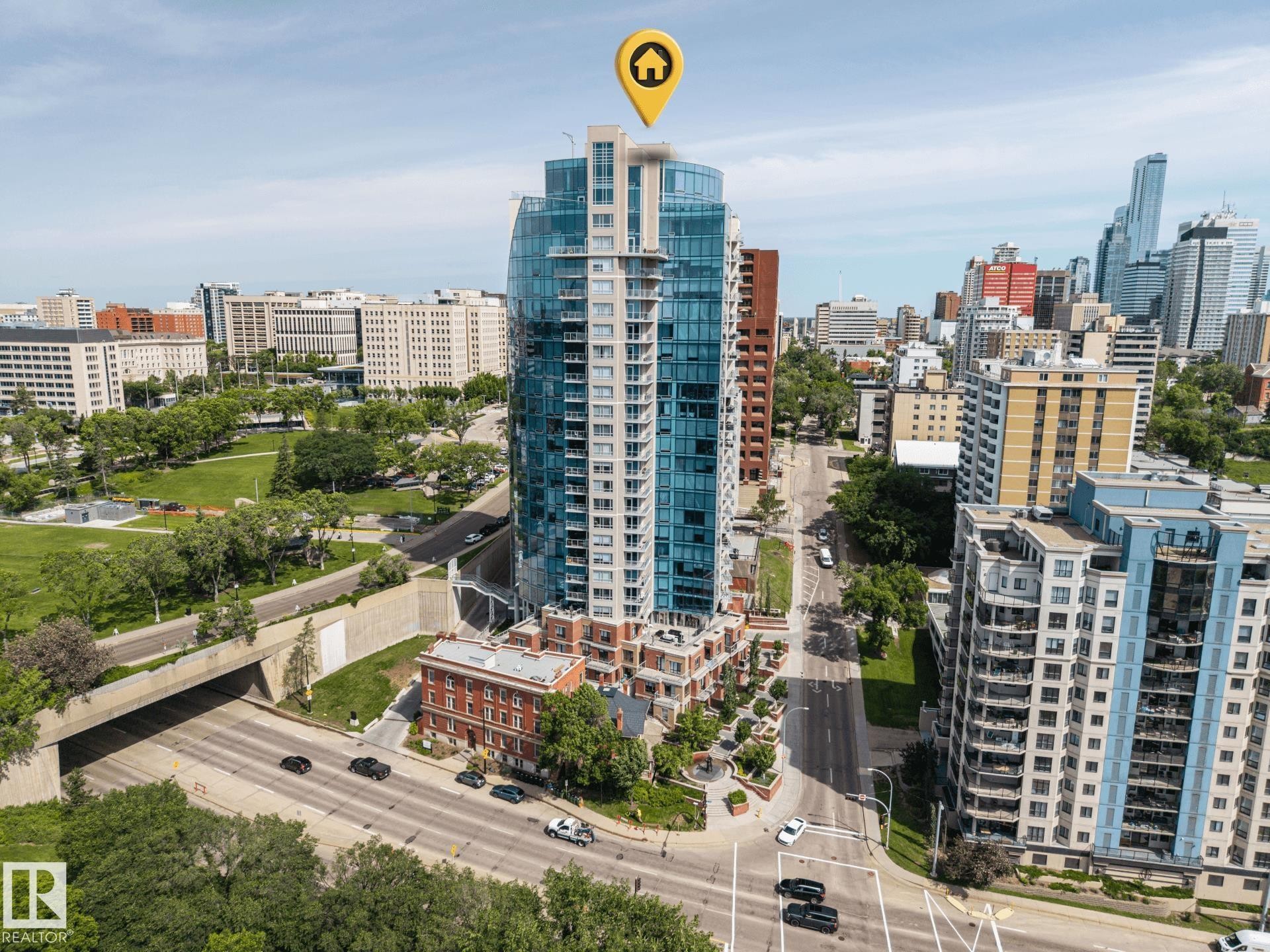 One of Edmonton's Top Luxury Downtown Condominium Complexes. - #802 9720 106 St Nw, Edmonton, AB - Outdoor