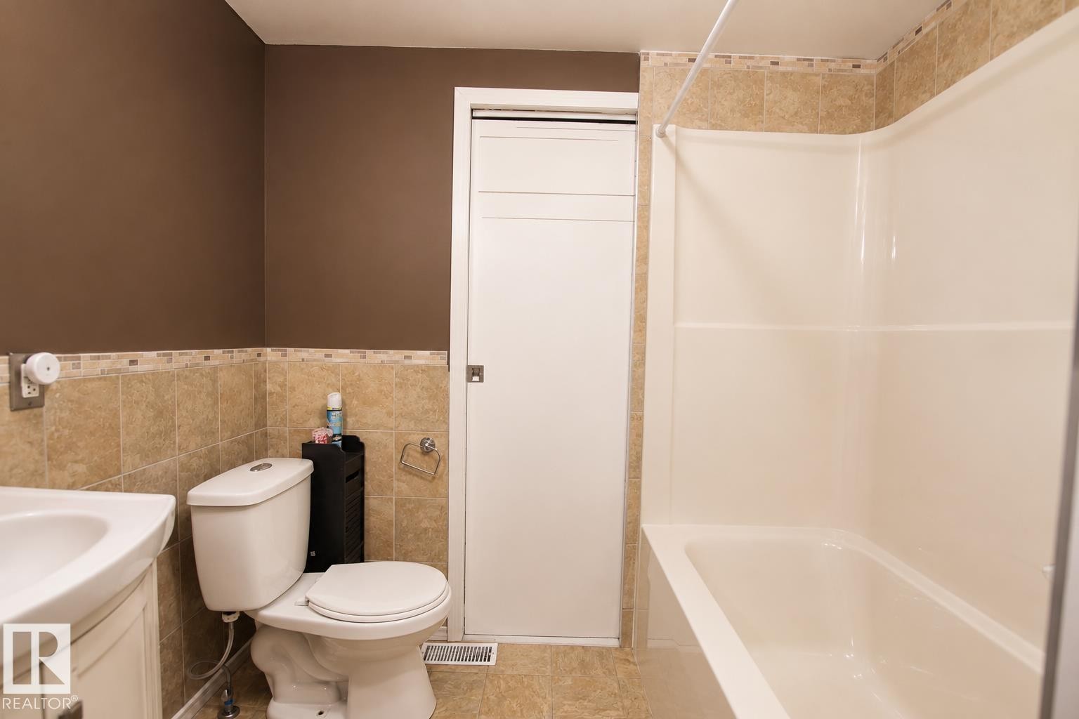 2415 West Oak Way, Edmonton, AB