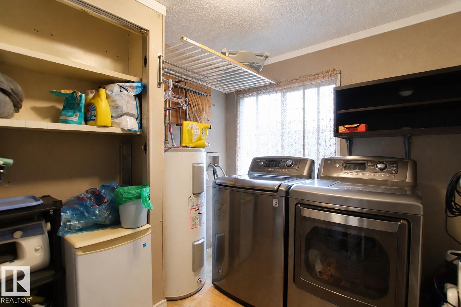 2415 West Oak Way, Edmonton, AB