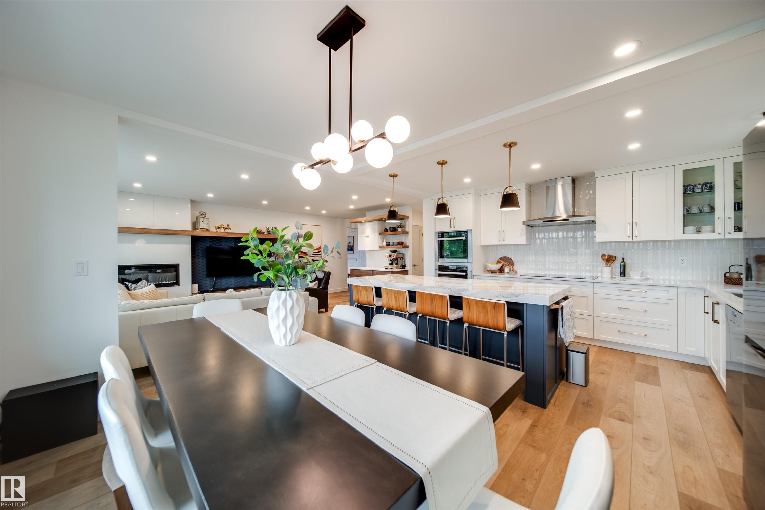 5431 113A Street, Edmonton, AB - Indoor
