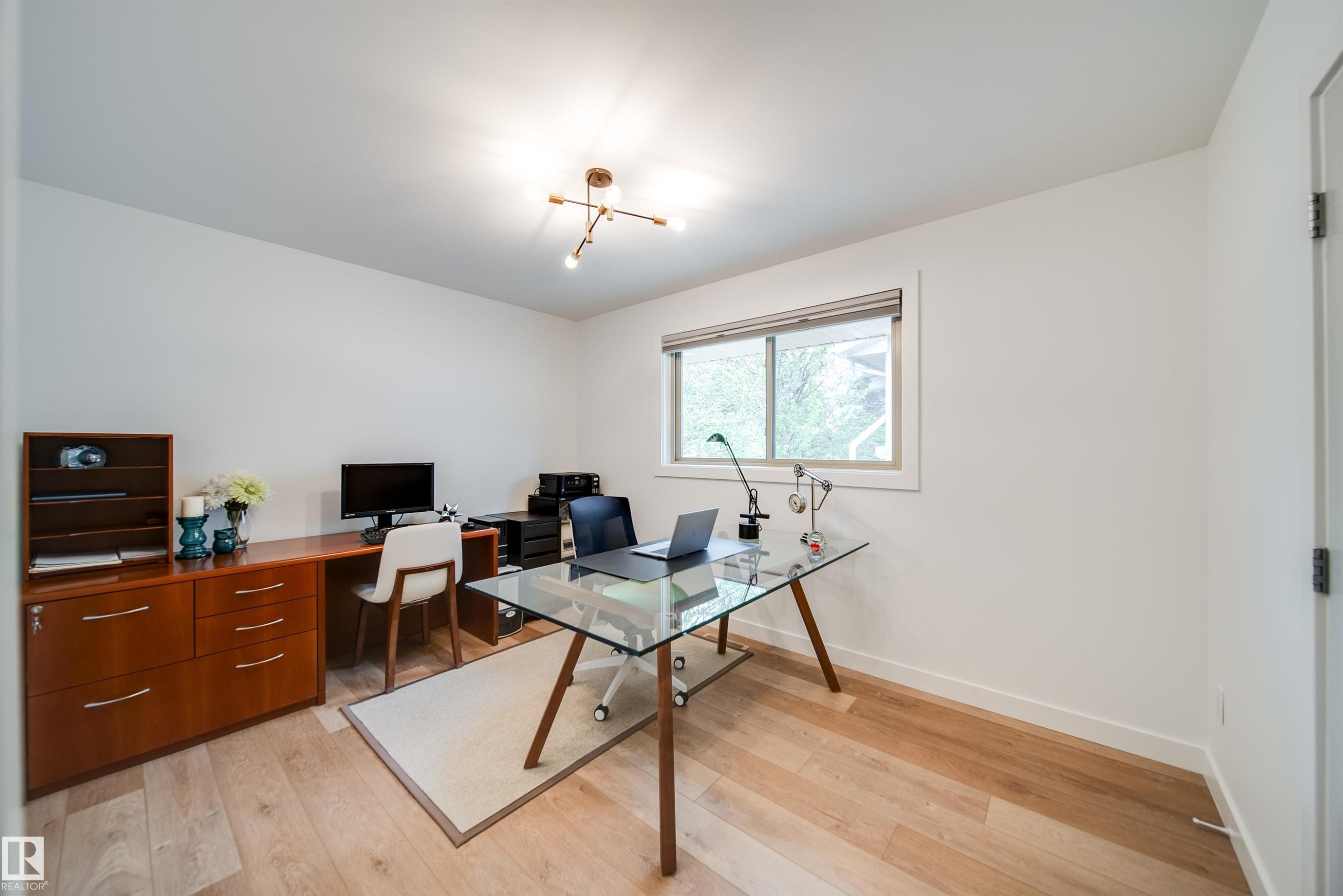 5431 113A Street, Edmonton, AB - Indoor Photo Showing Office