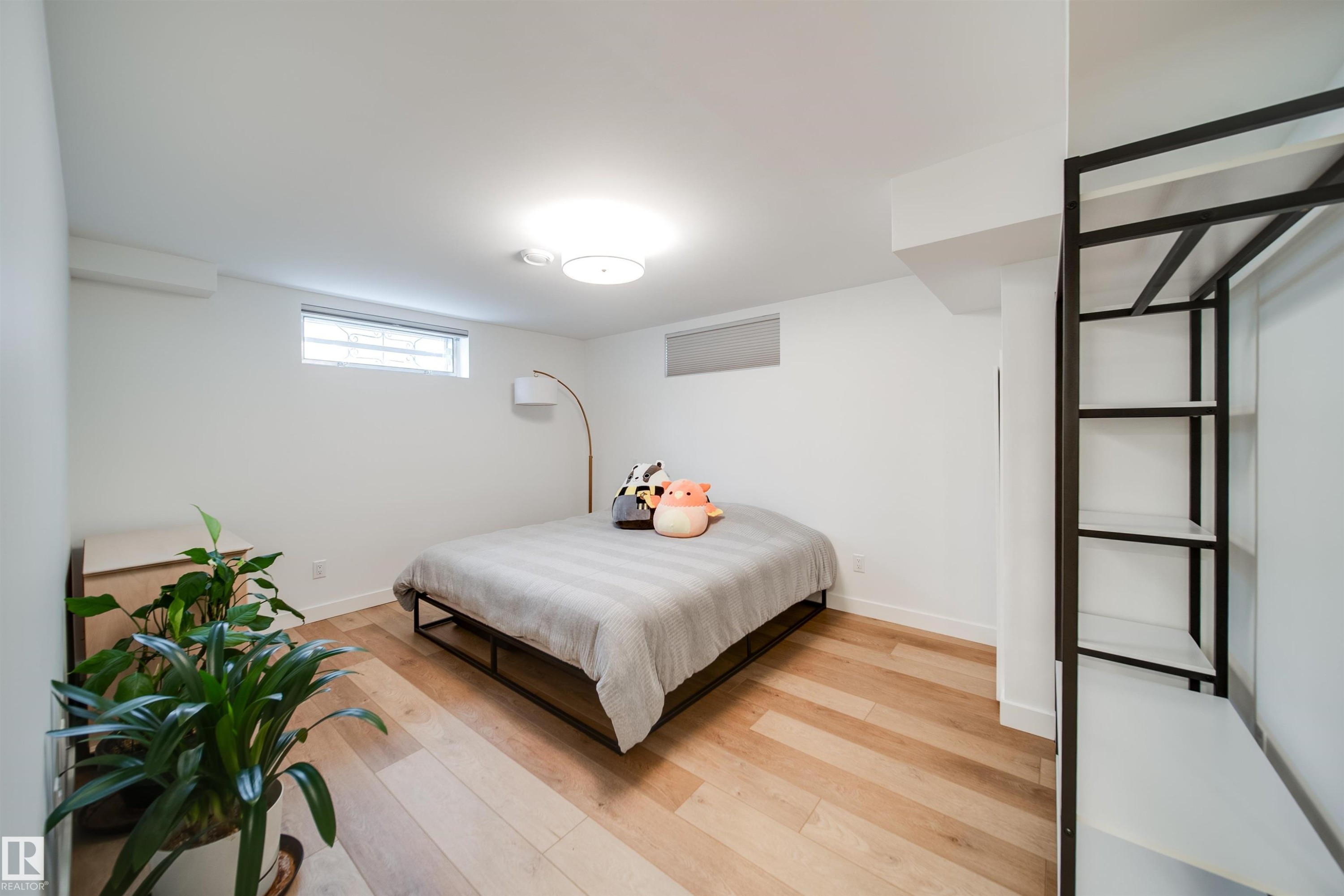 5431 113A Street, Edmonton, AB - Indoor