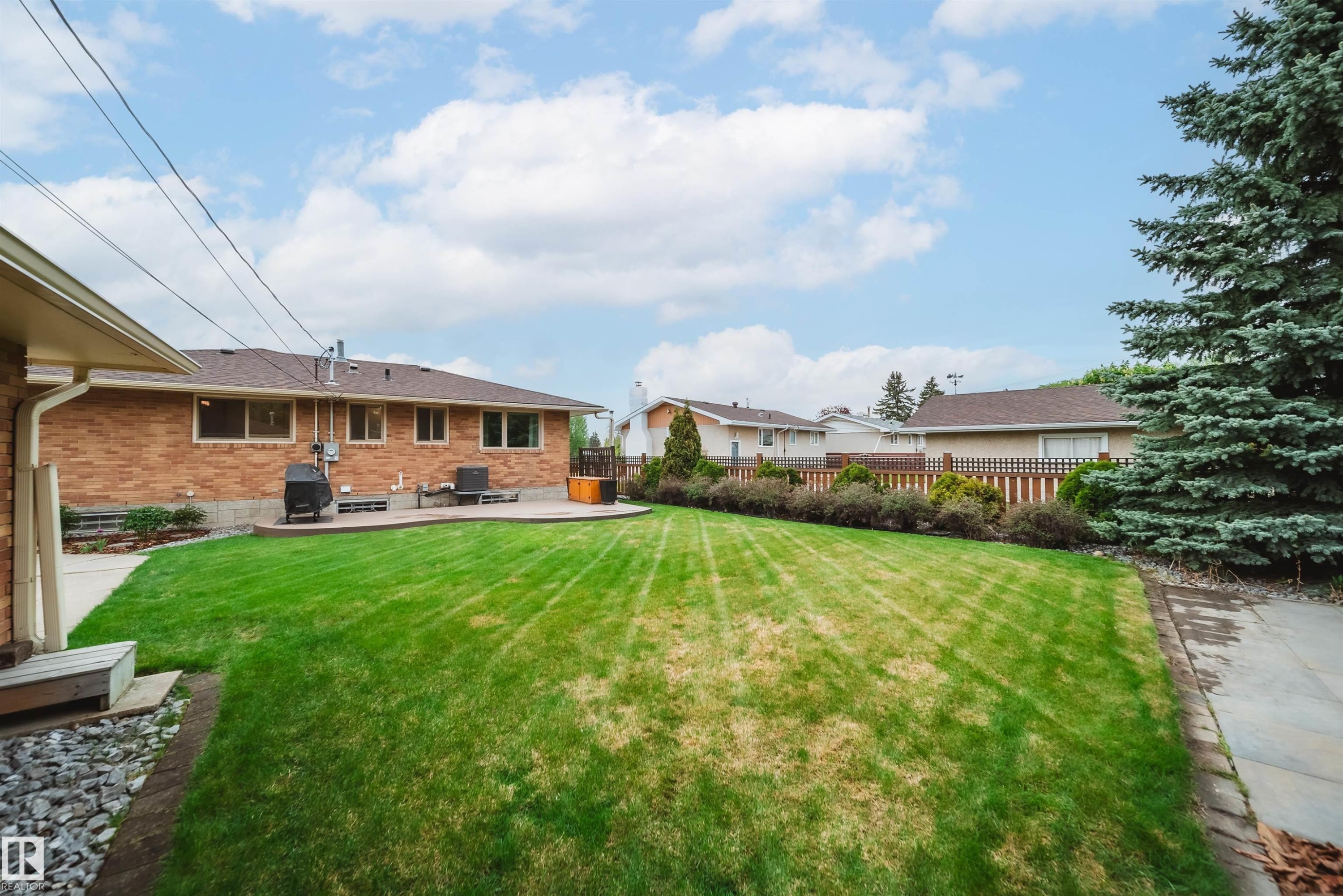5431 113A Street, Edmonton, AB - Outdoor