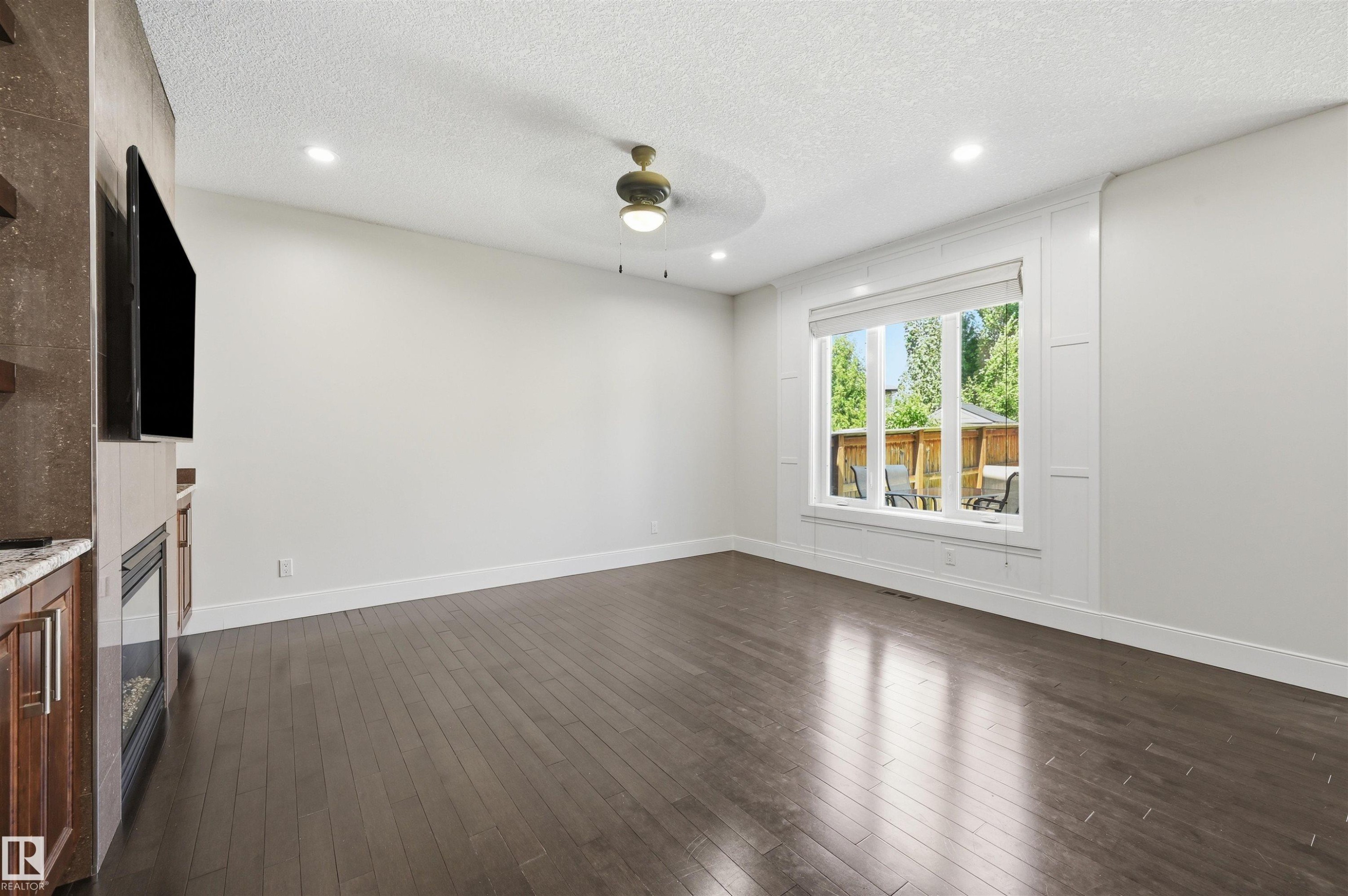 5216 Mullen Crest, Edmonton, AB