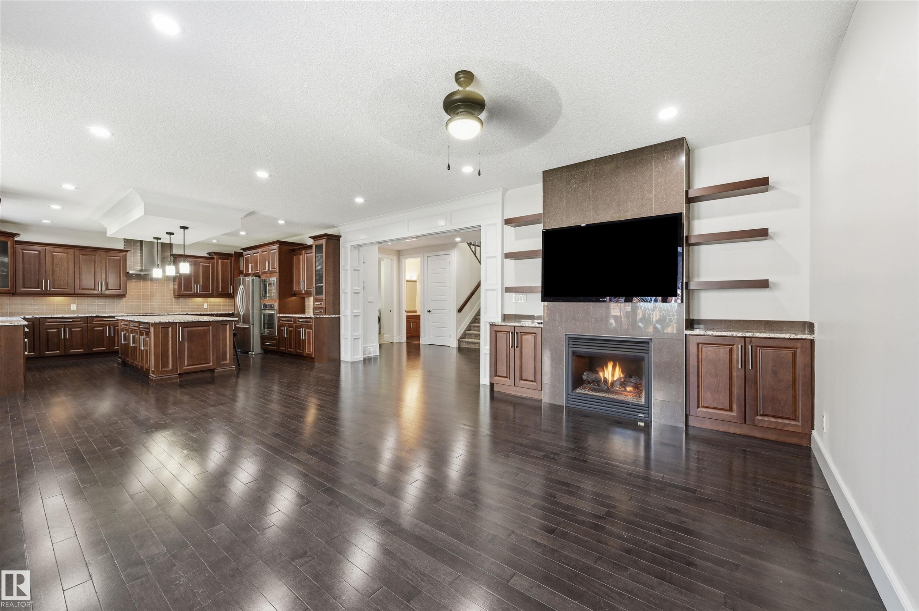5216 Mullen Crest, Edmonton, AB