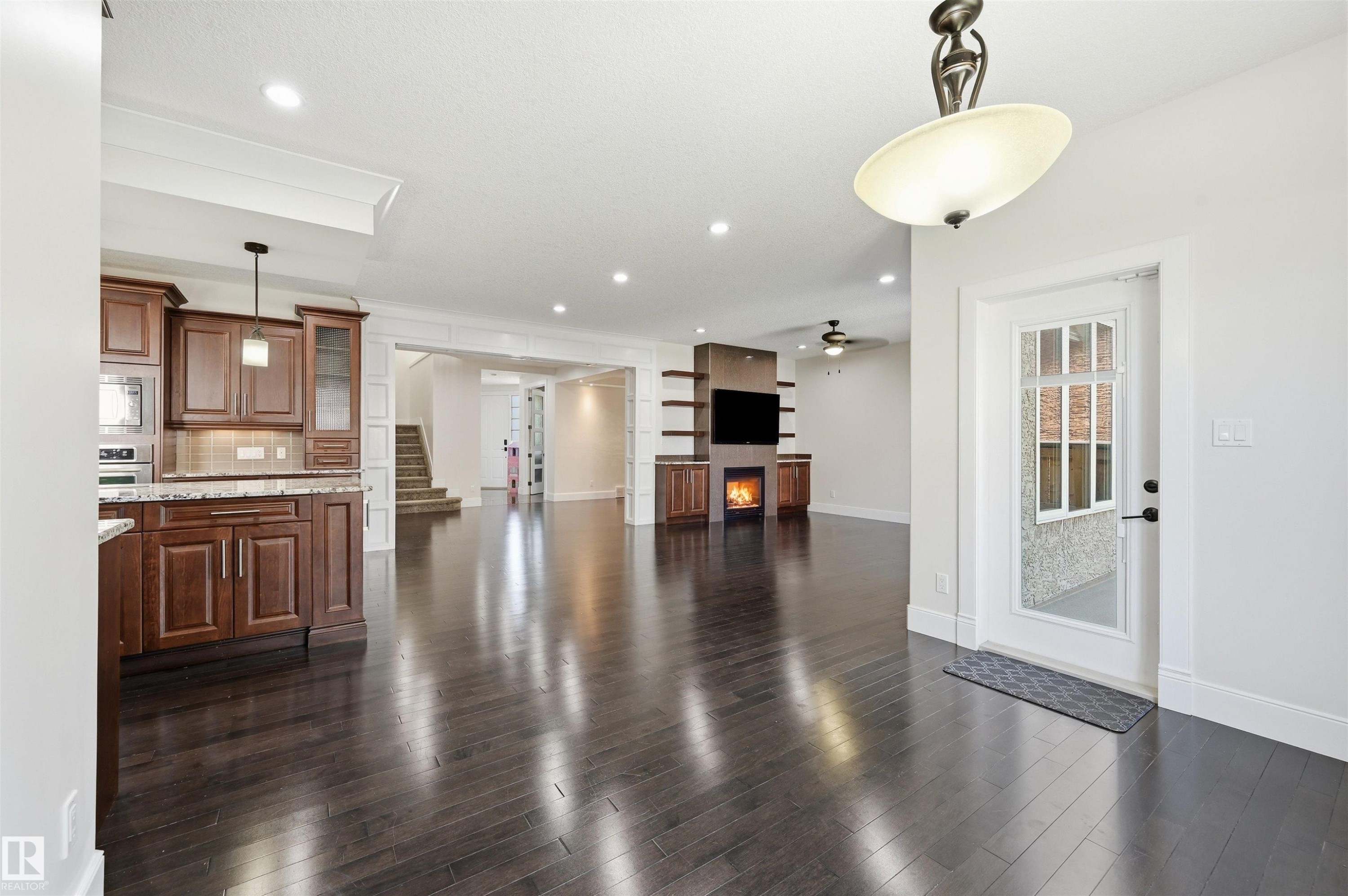 5216 Mullen Crest, Edmonton, AB