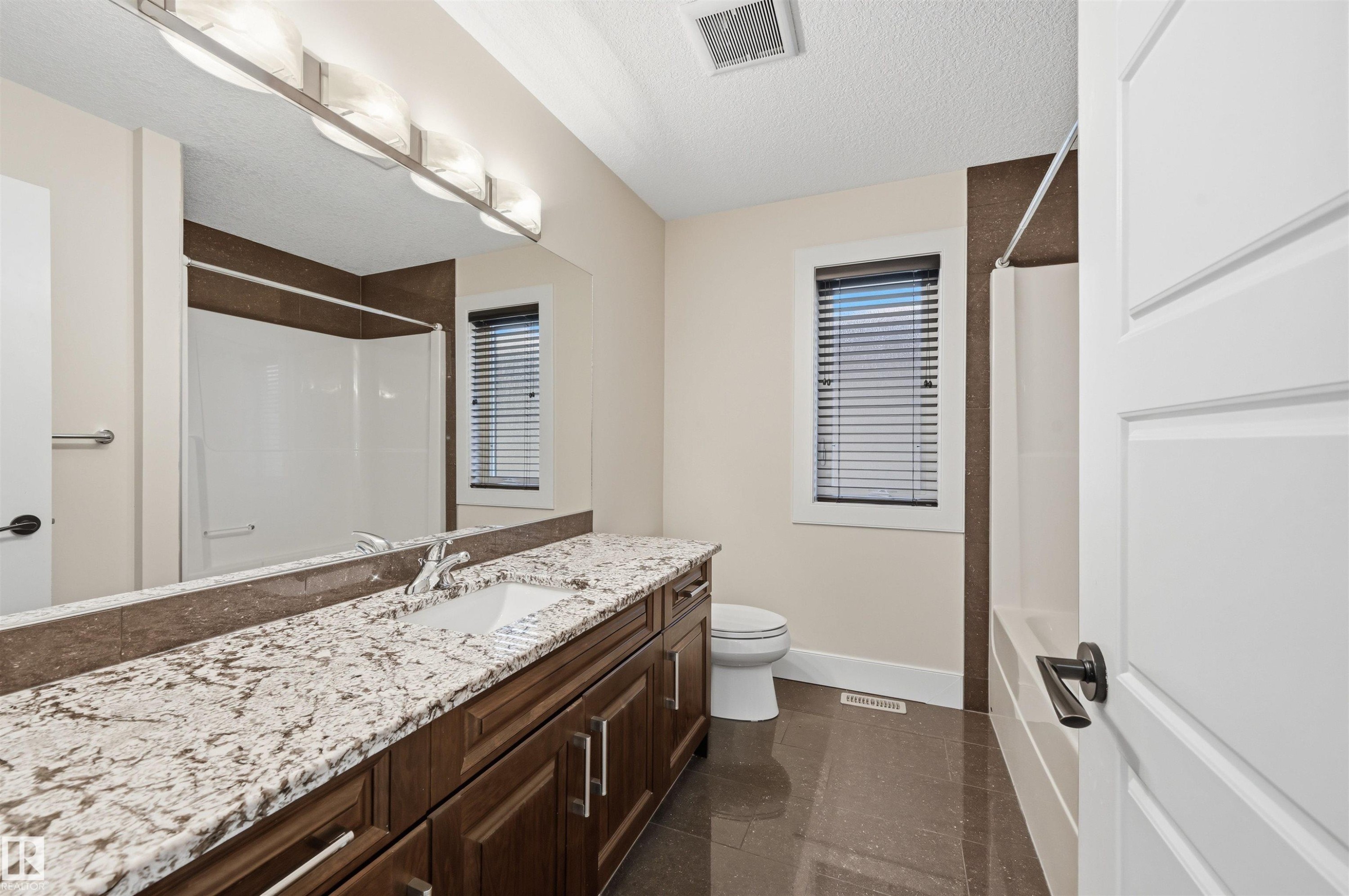 5216 Mullen Crest, Edmonton, AB