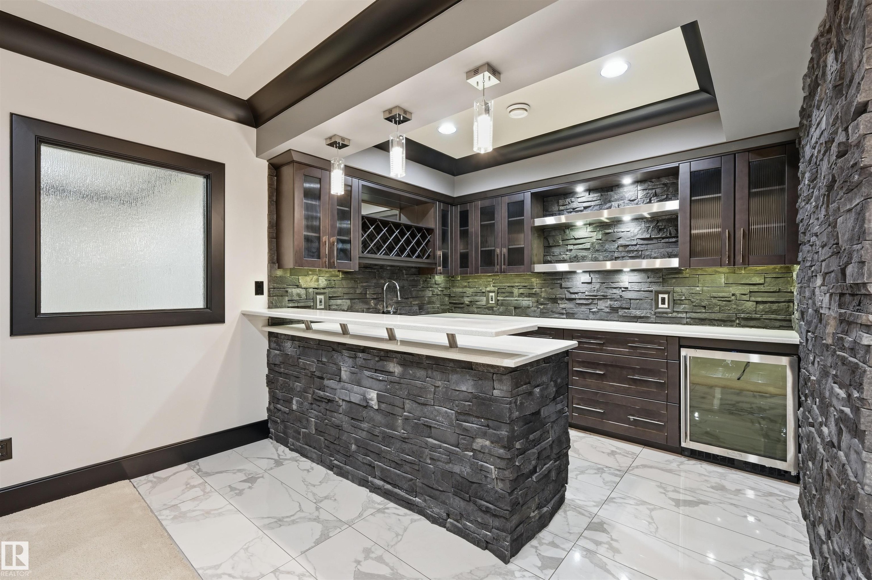 fully equipped wet bar - 5216 Mullen Crest, Edmonton, AB