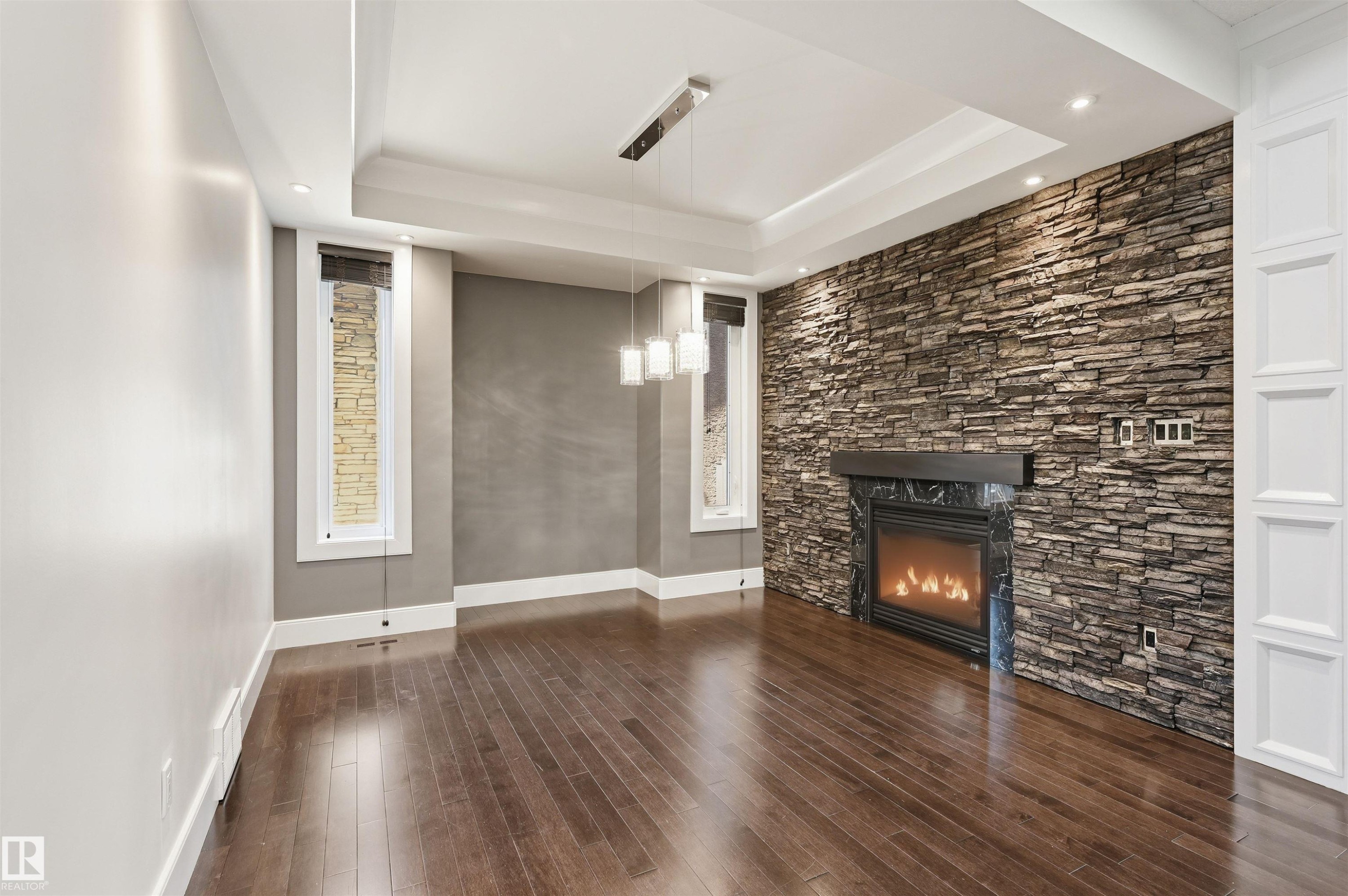 5216 Mullen Crest, Edmonton, AB