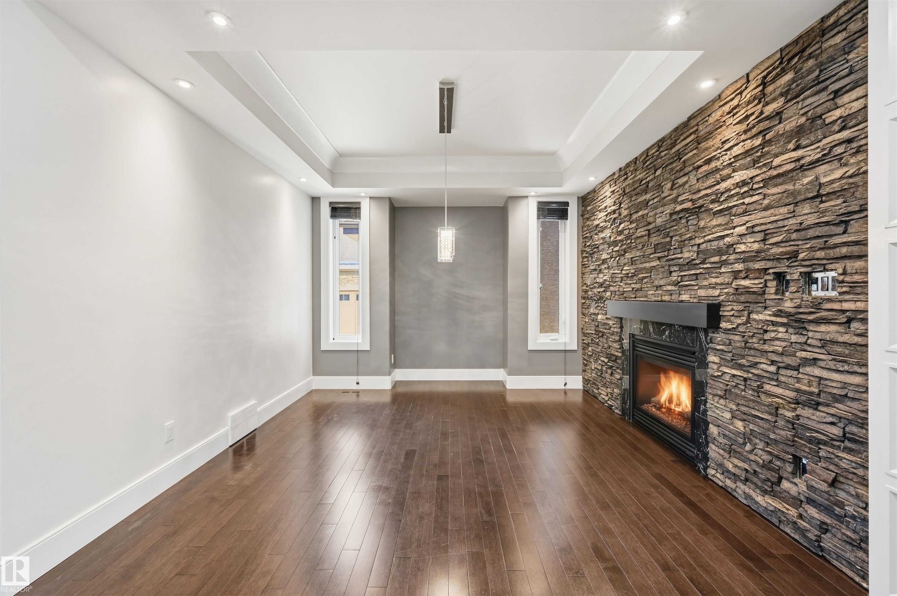 5216 Mullen Crest, Edmonton, AB