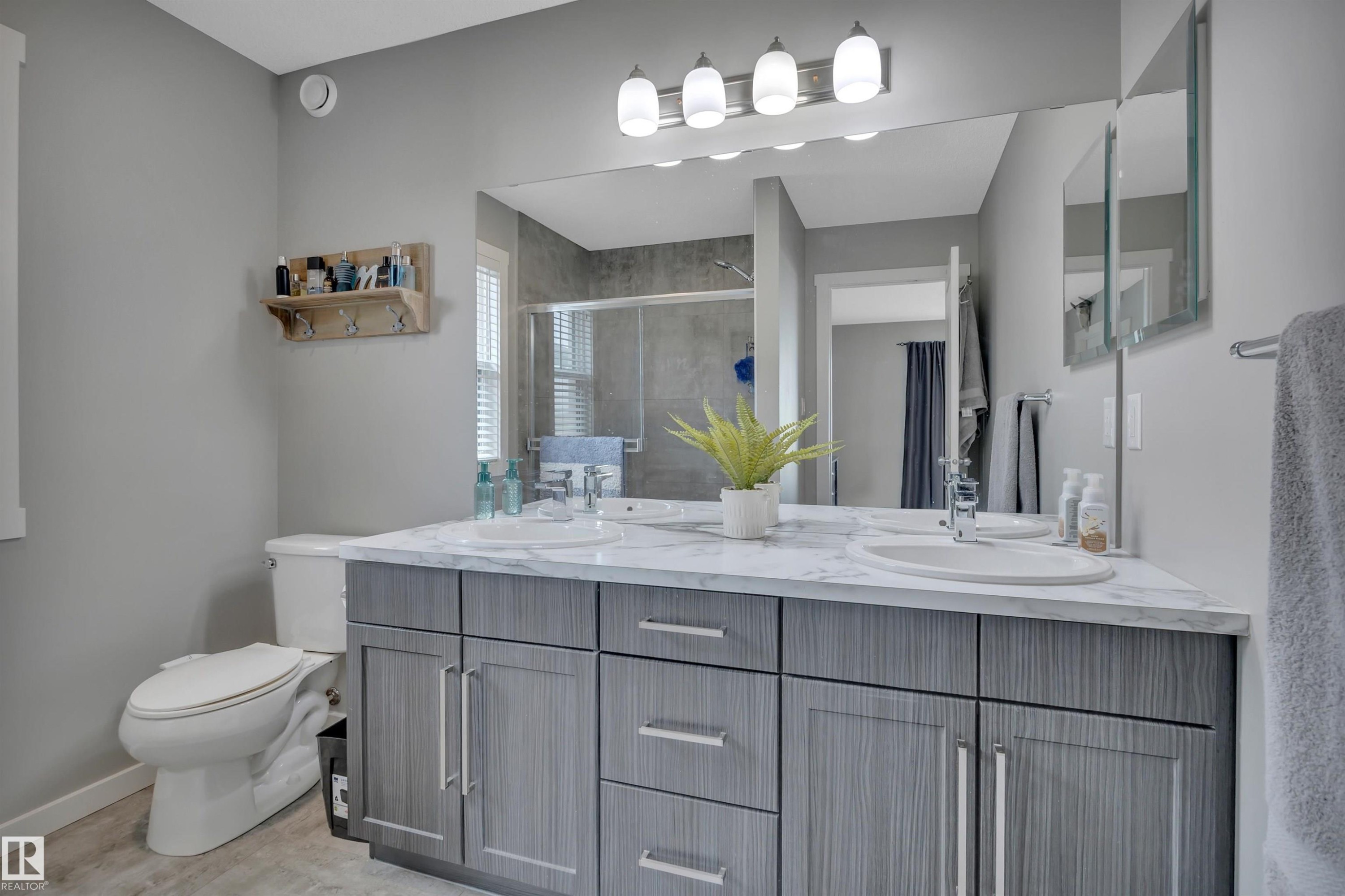 548 Reynalds Wynd, Leduc, AB - Indoor Photo Showing Bathroom