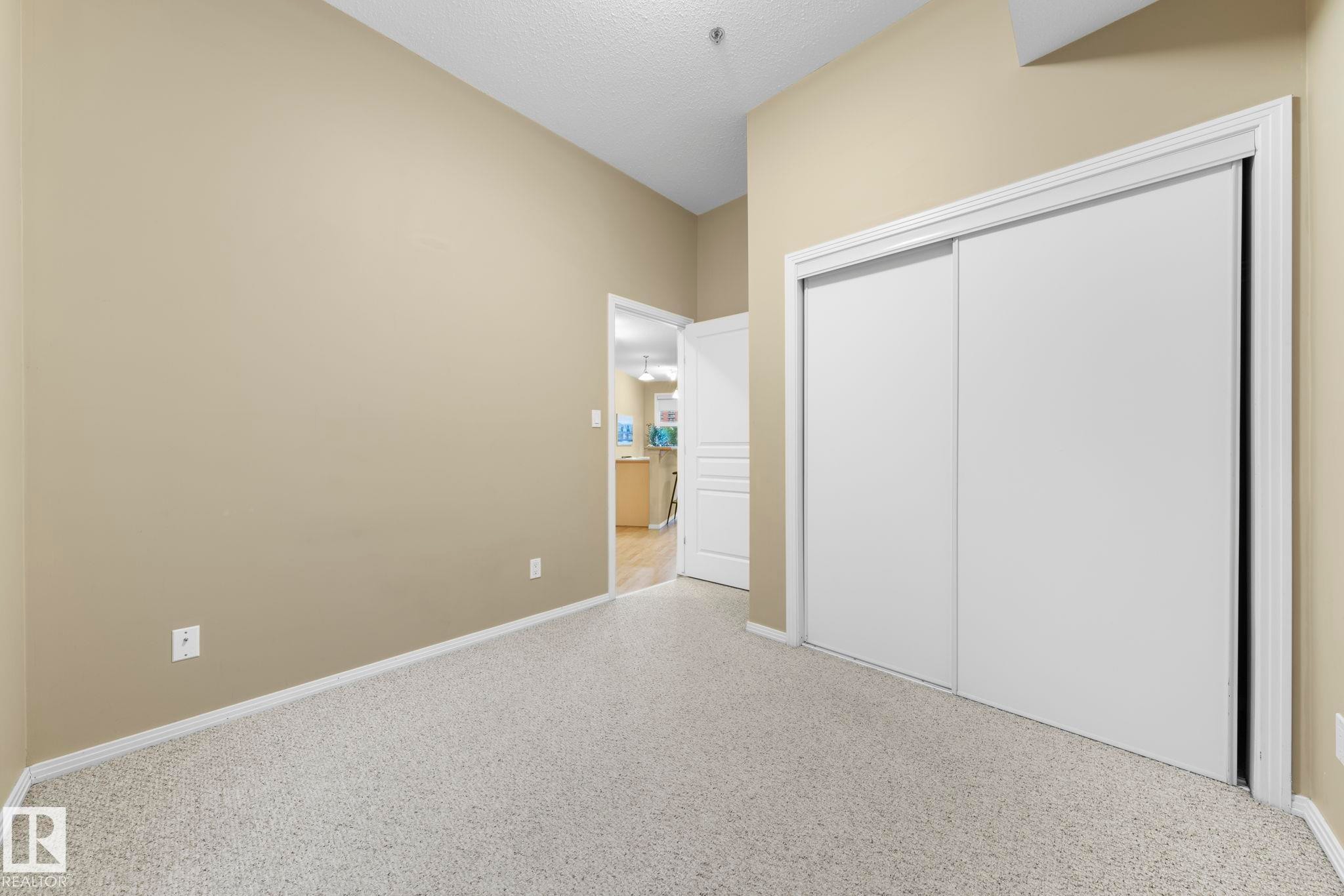 308 10147 112 Street, Edmonton, AB