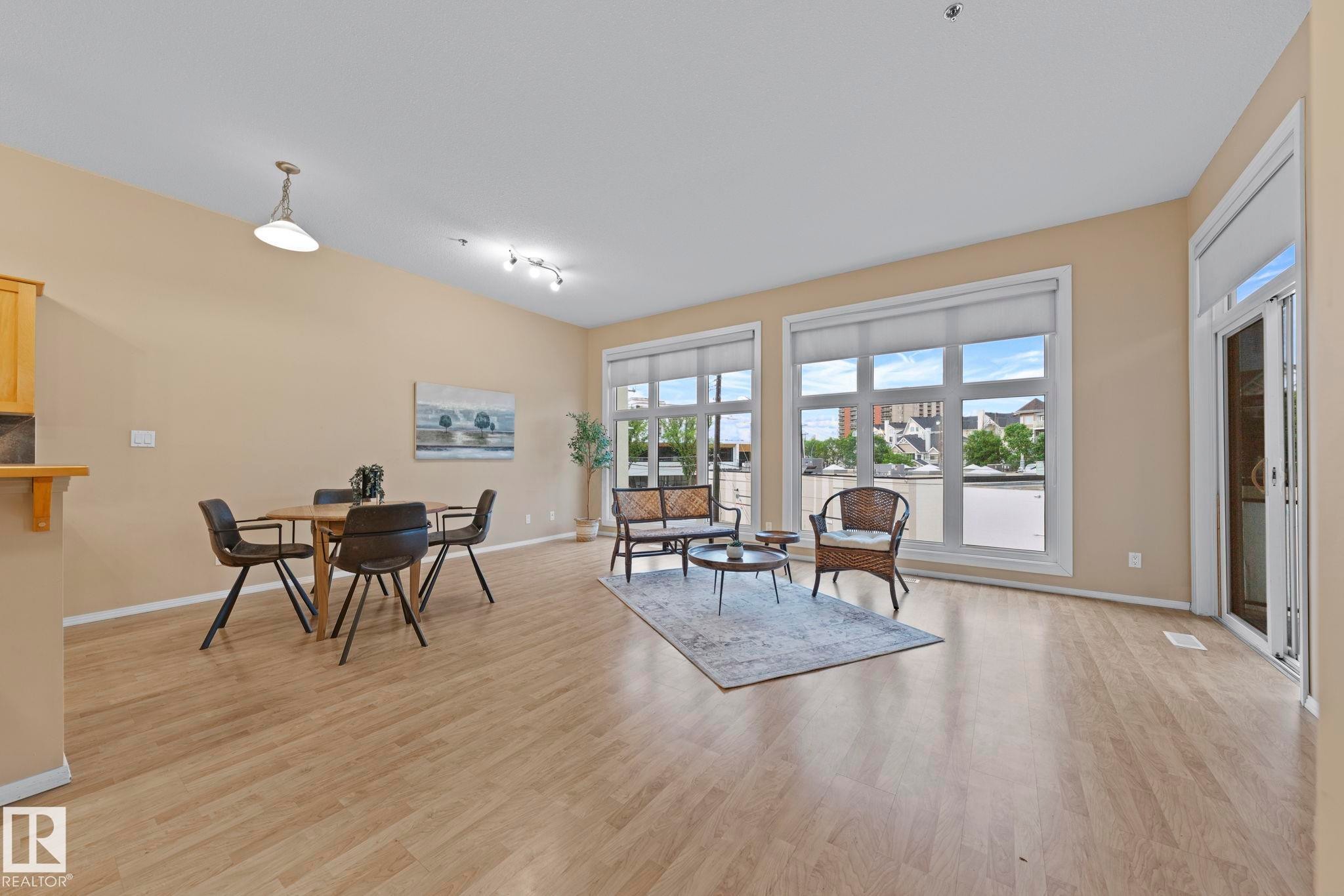 308 10147 112 Street, Edmonton, AB