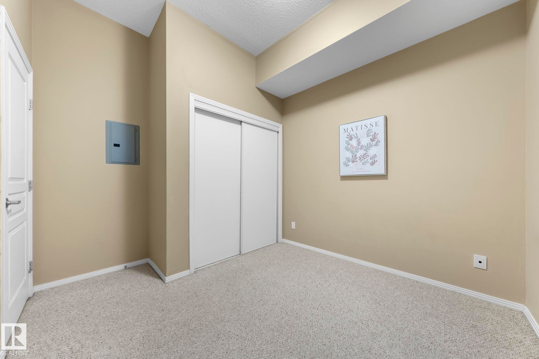 308 10147 112 Street, Edmonton, AB