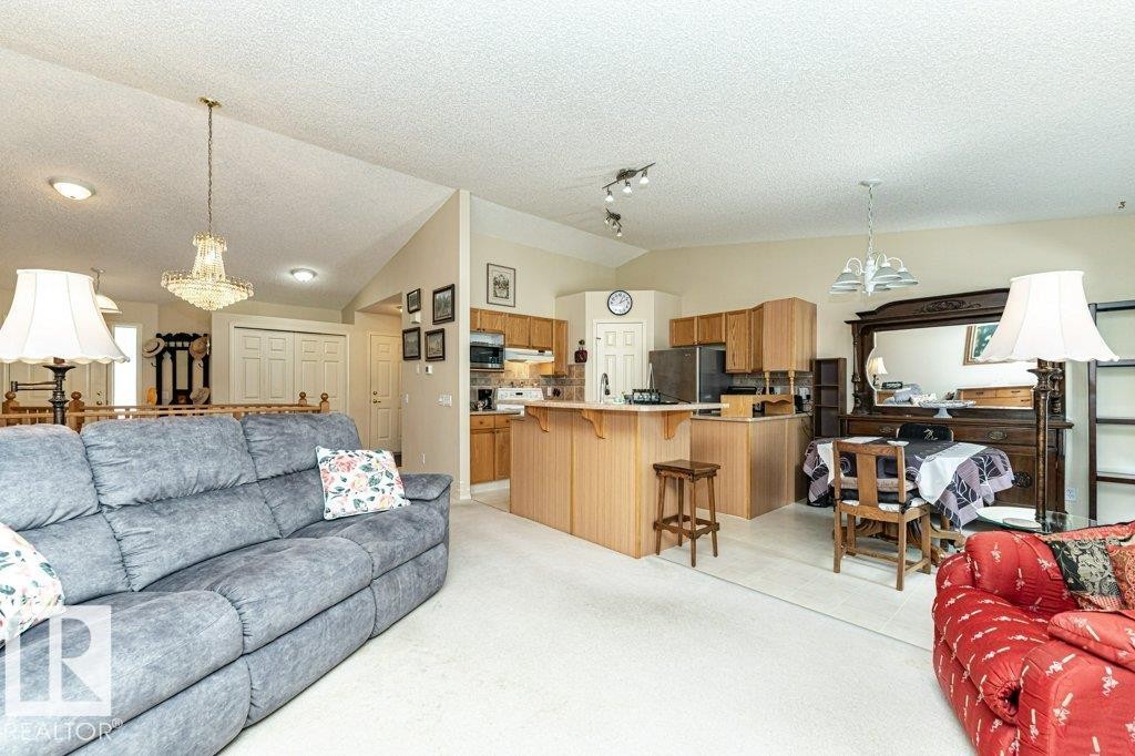 40 8 Dechene Road, Edmonton, AB