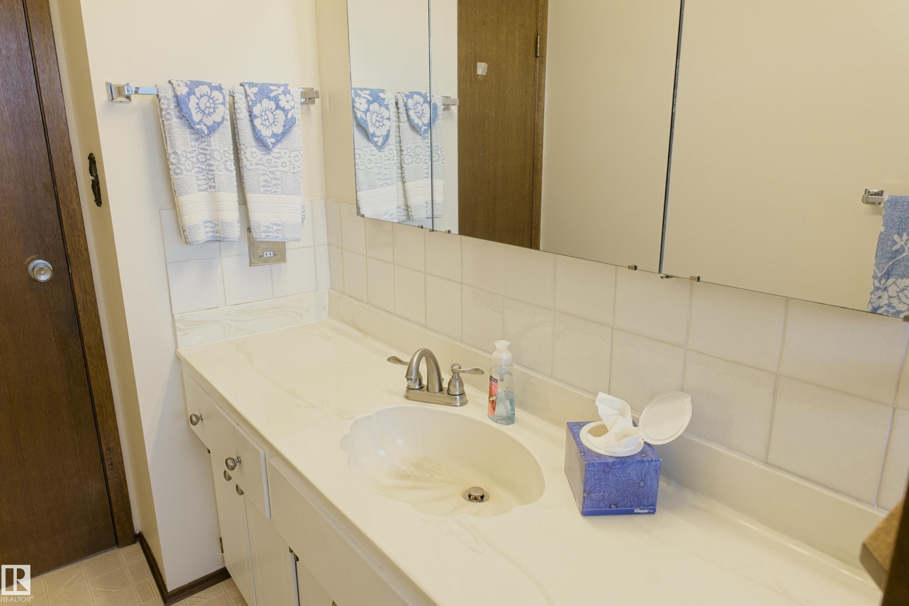 4906 43A Street, Barrhead, AB