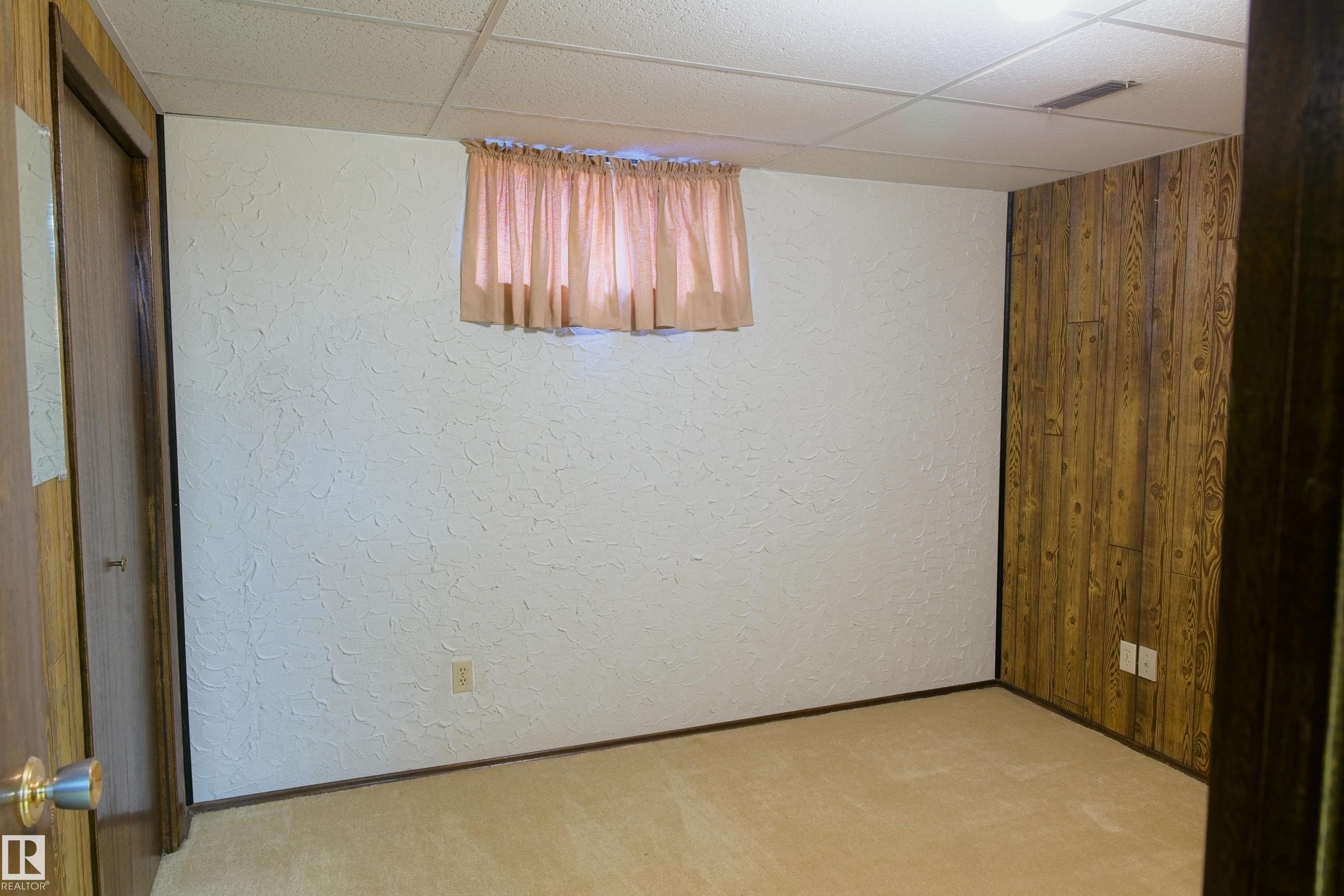 4906 43A Street, Barrhead, AB