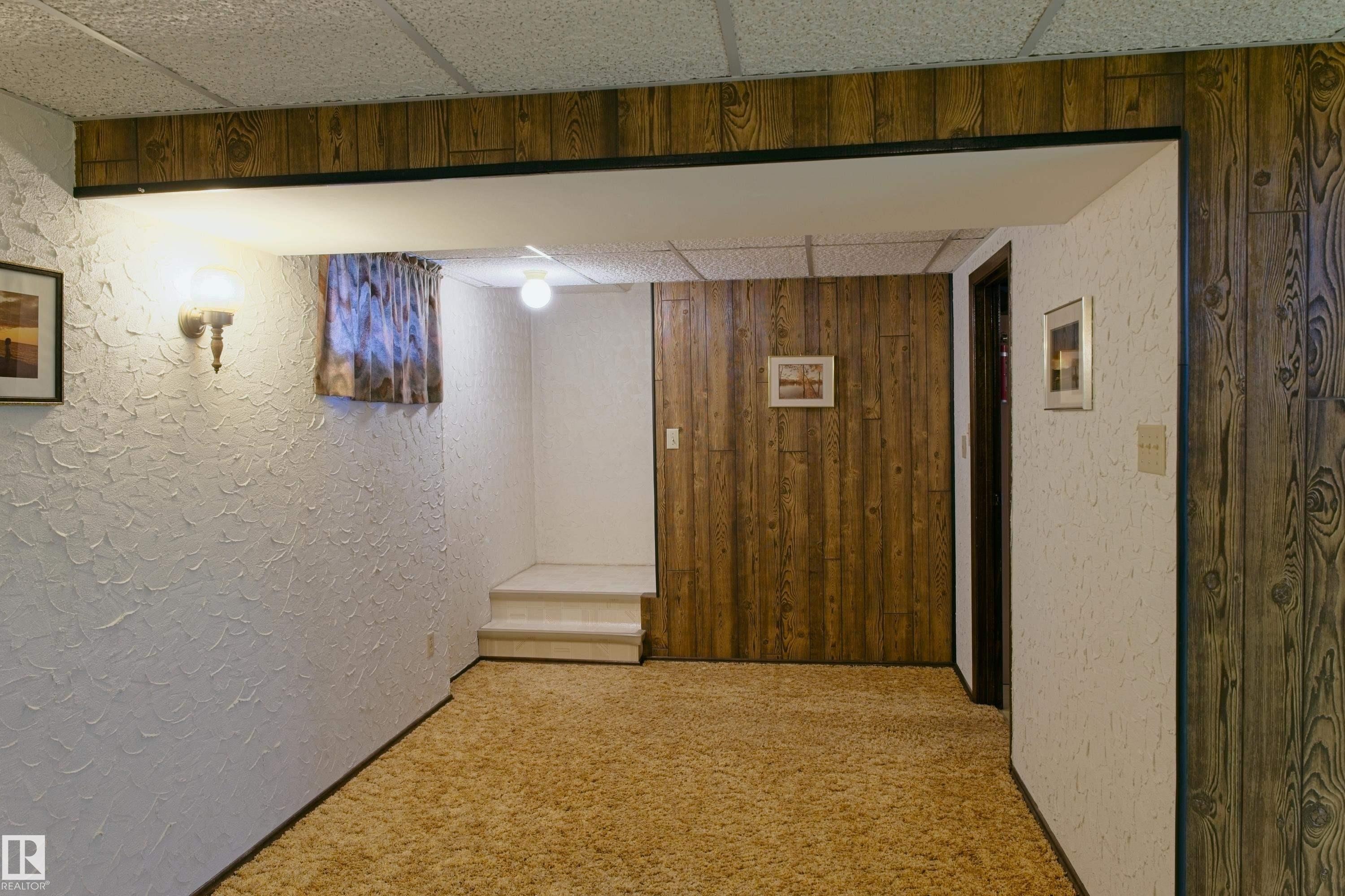 4906 43A Street, Barrhead, AB