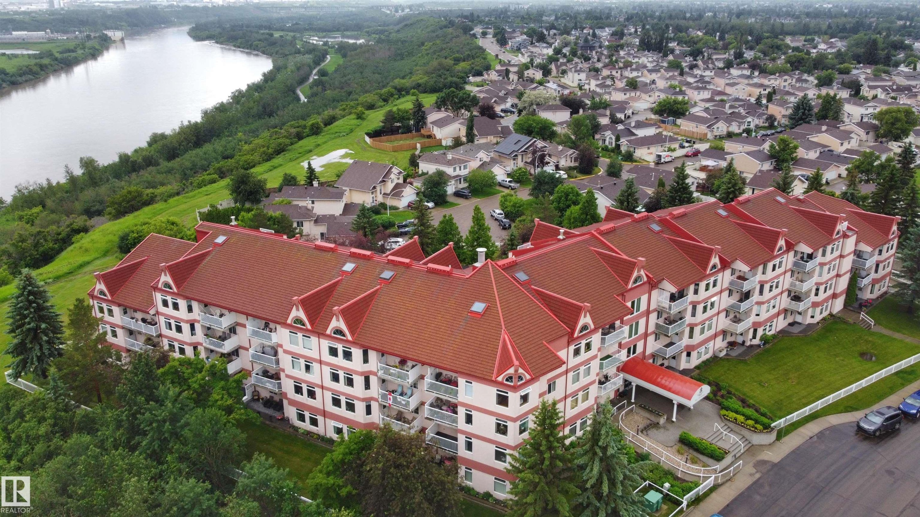 #407 2011 137 Av Nw, Edmonton, AB - Outdoor With Body Of Water With View